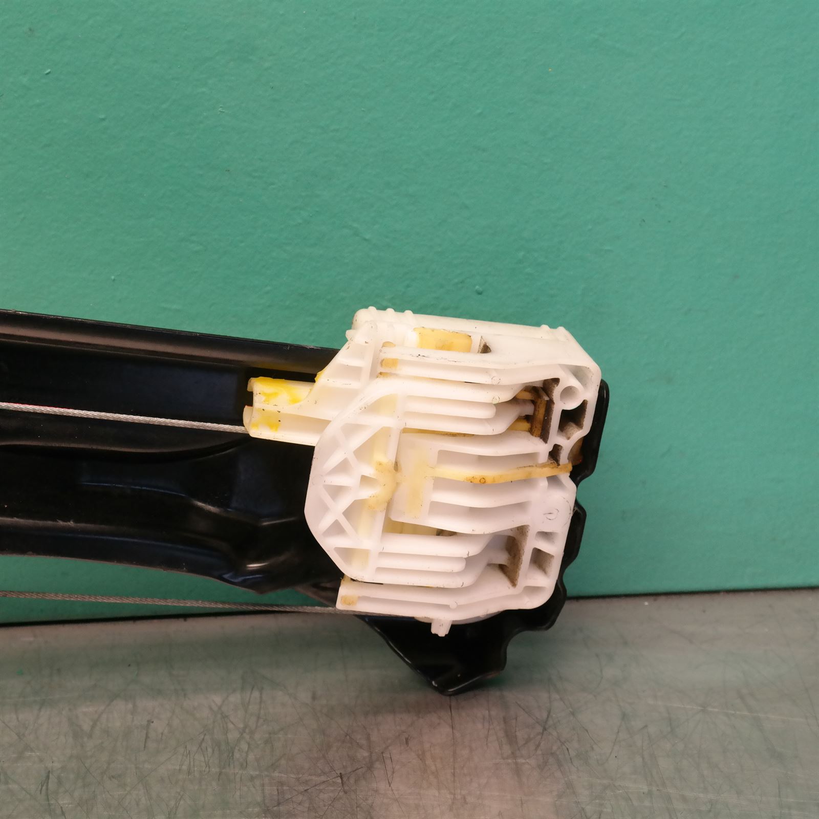 RIGHT REAR WND REG/MOTOR E70 (382) (692) *51-12* 3 RIGHT REAR WND REG/MOTOR E70 (382) (692) *51-12* - Image 3