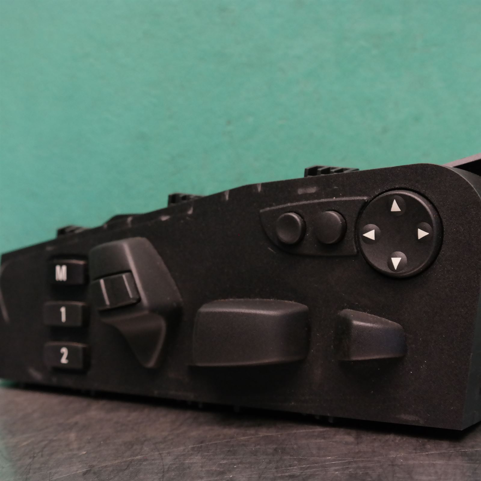 FRONT SEAT E70 Seat Switch RHF (P/N 6.980.912) BM Spares Online