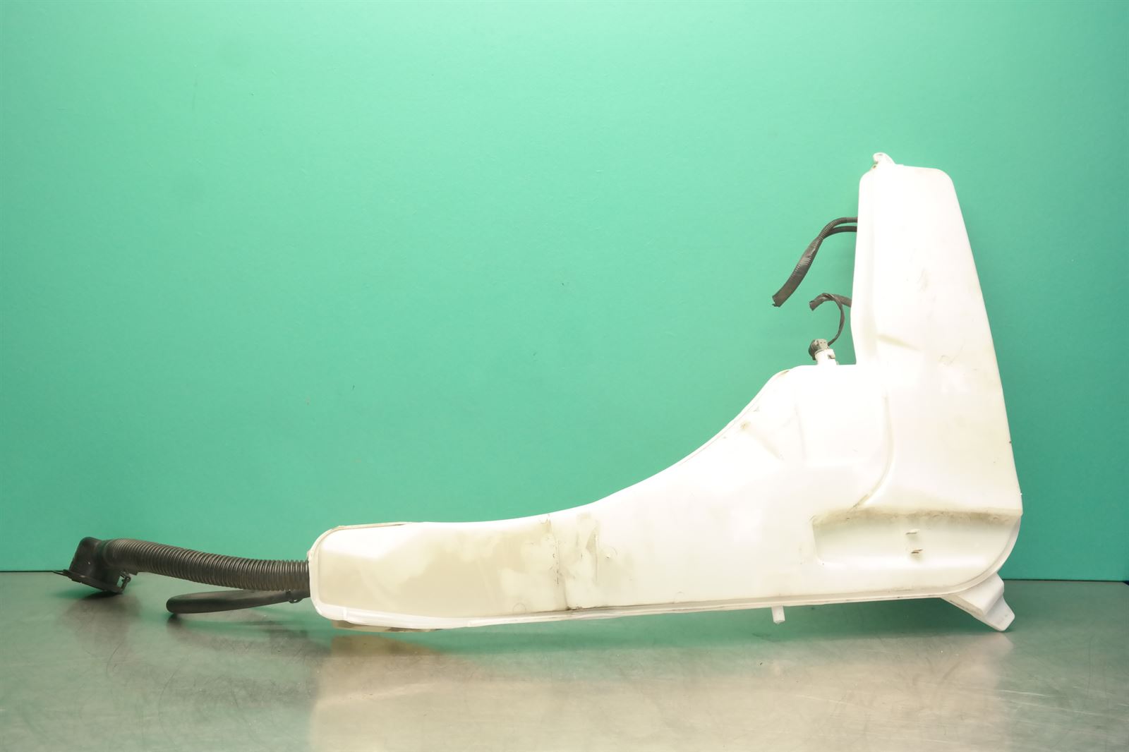 2014 BMW X3 Washer bottle 61667255828