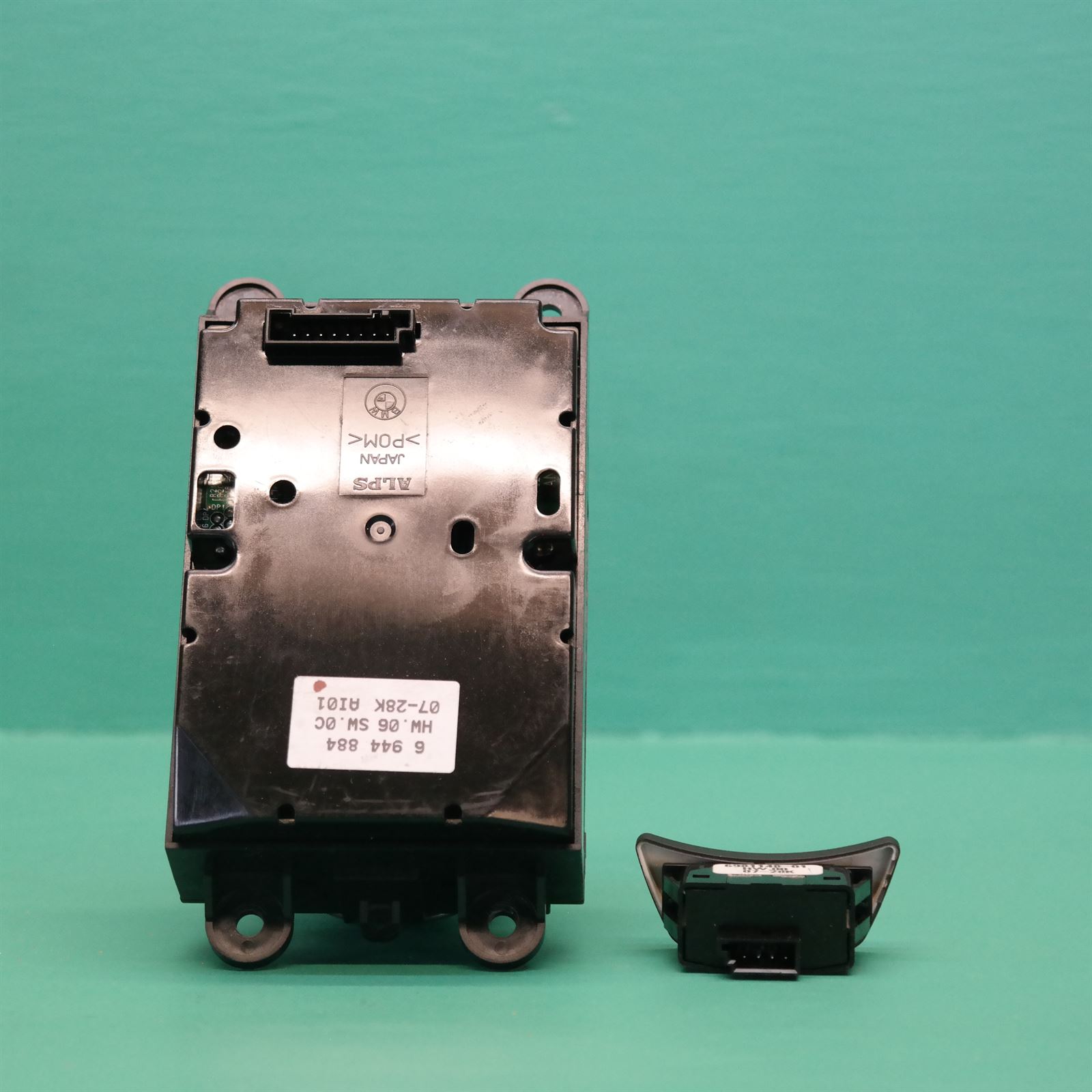 STEREO/HEAD UNIT E60 # I-Drive # 1 MENU BUTTON 03/07-09/08 3 STEREO/HEAD UNIT E60 # I-Drive # 1 MENU BUTTON 03/07-09/08 - Image 3