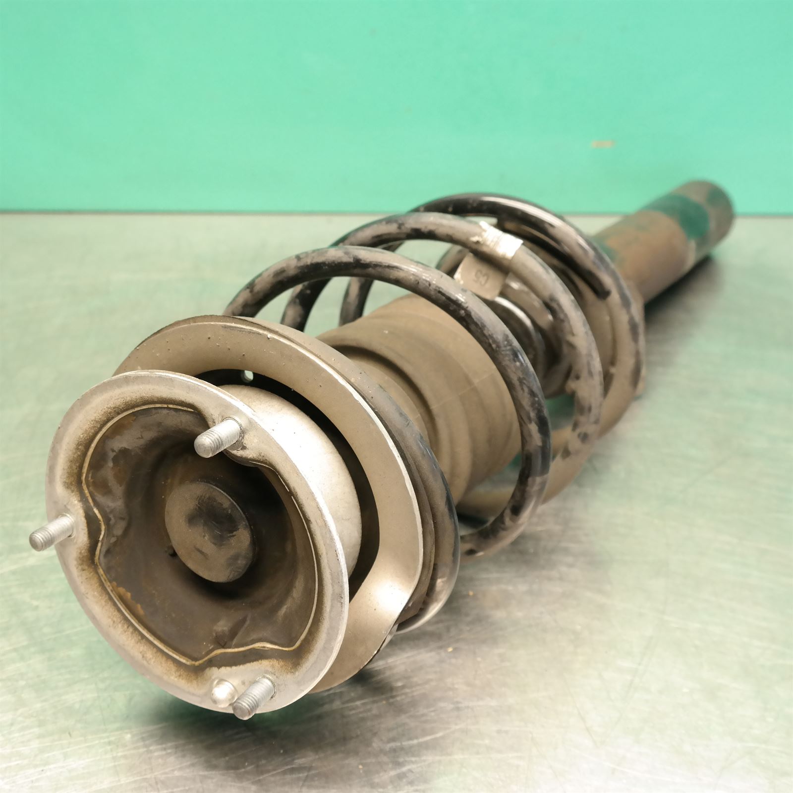 RIGHT FRONT STRUT E87 4CYL CAB BM Spares Online