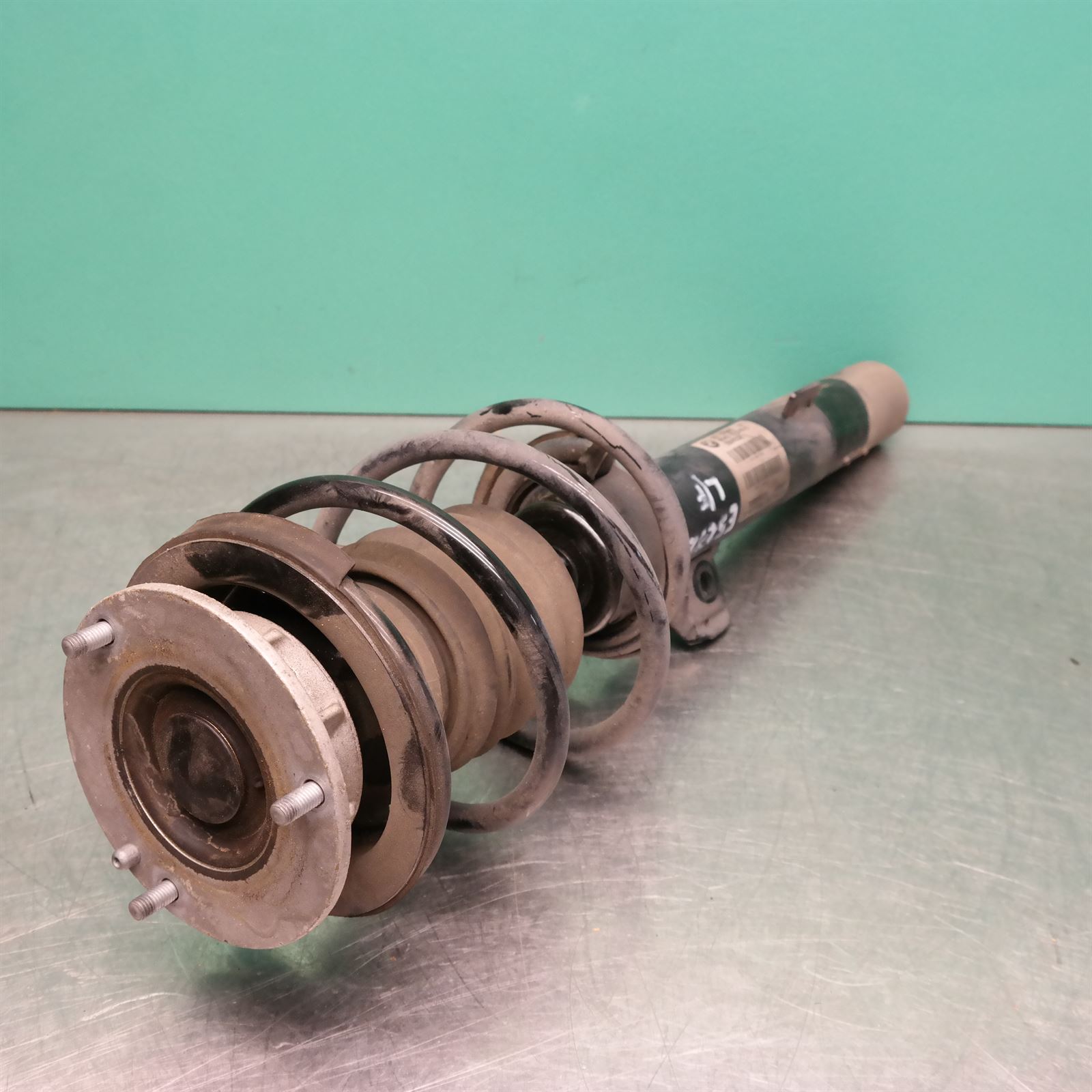 LEFT FRONT STRUT E89 FRONT STRUT ASSY ( WITH SPRING) u/r BM