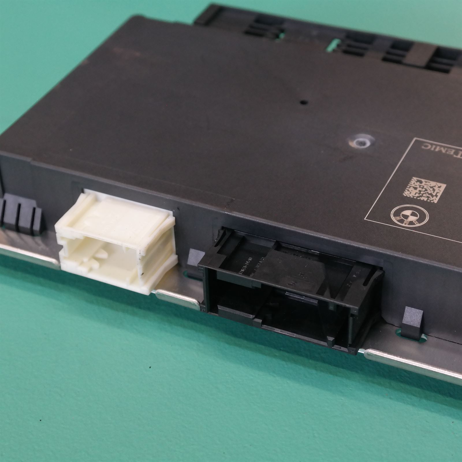ECU F01 # Footwell Module # (948) *61-35* FRM III 4 ECU F01 # Footwell Module # (948) *61-35* FRM III - Image 4