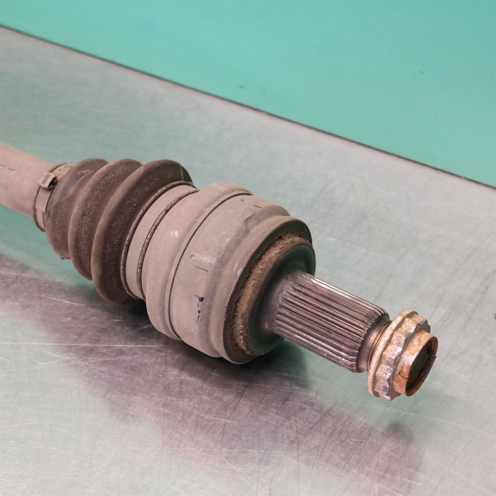 LEFT DRIVESHAFT E90 (781) *33-25* 3 LEFT DRIVESHAFT E90 (781) *33-25* - Image 3
