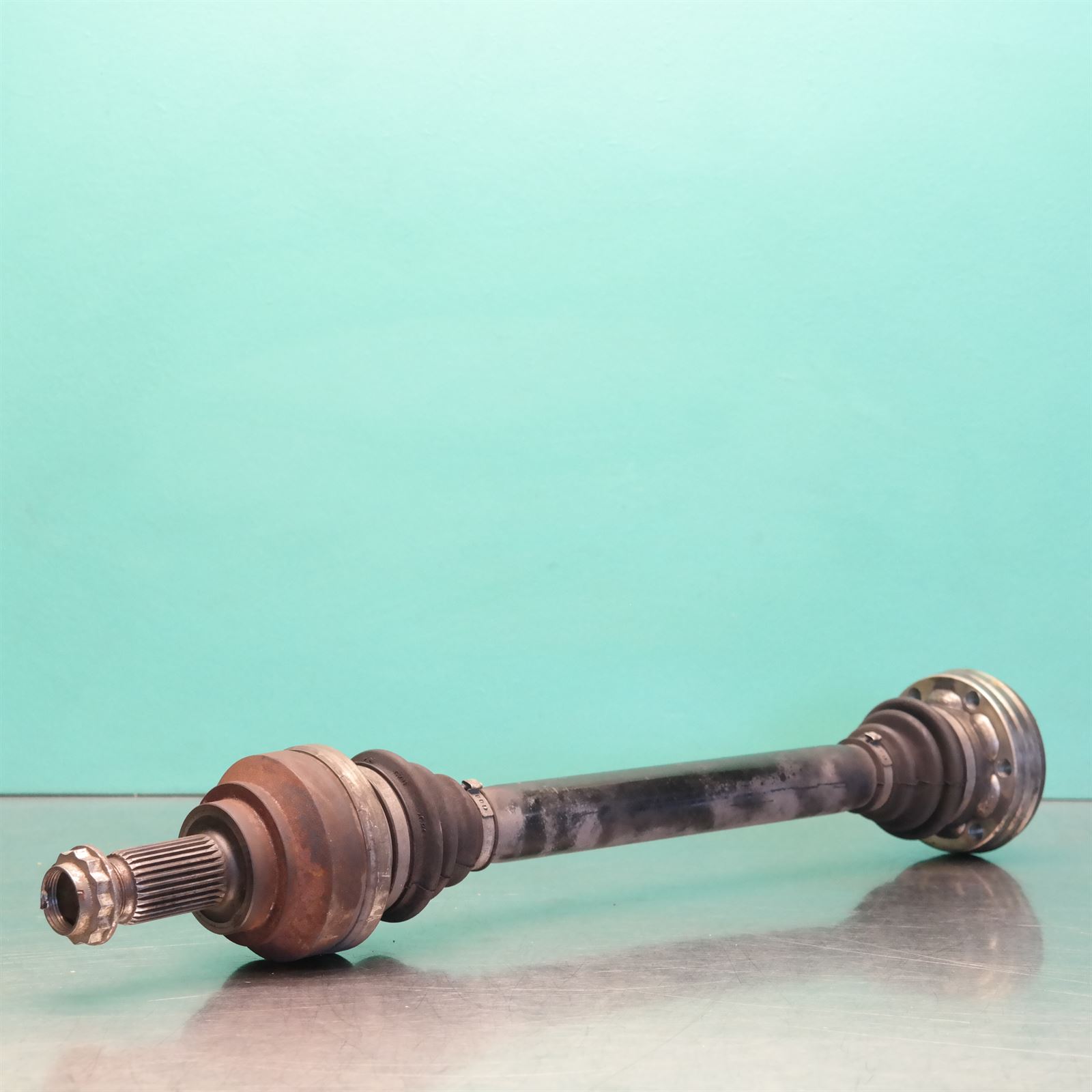 LEFT DRIVESHAFT E90 (731) *33-25* P6 2 LEFT DRIVESHAFT E90 (731) *33-25* P6 - Image 2