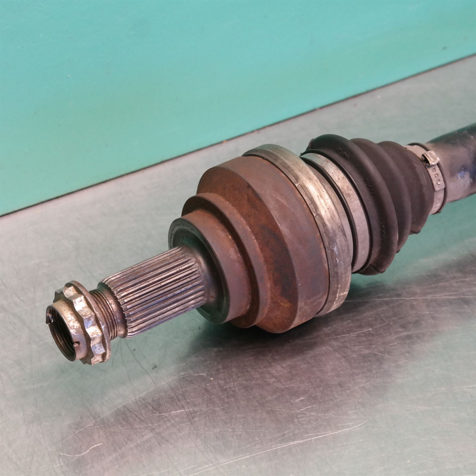 LEFT DRIVESHAFT E90 (731) *33-25* P6 4 LEFT DRIVESHAFT E90 (731) *33-25* P6 - Image 4
