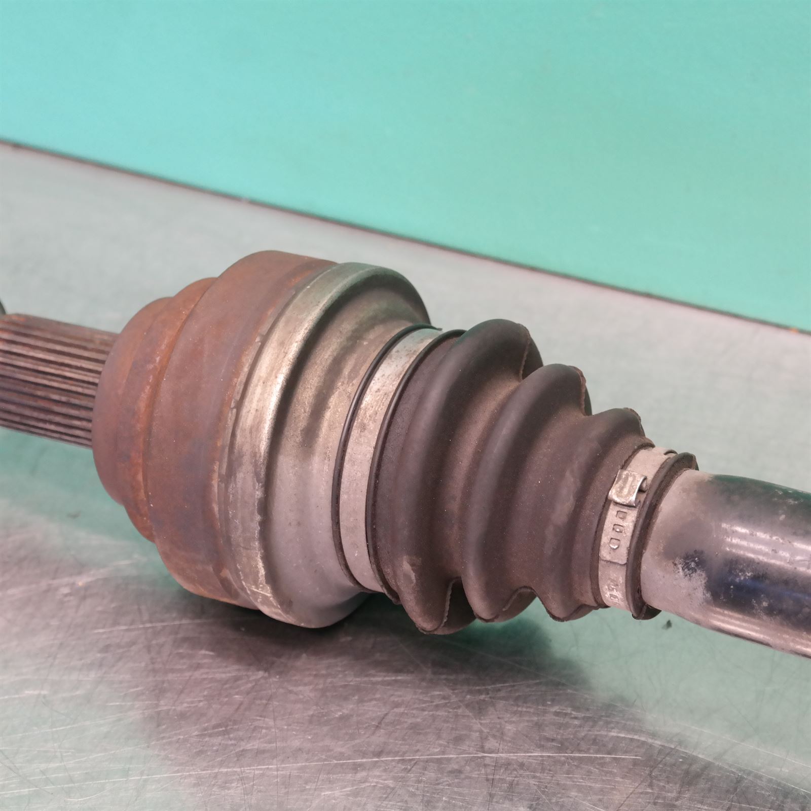 LEFT DRIVESHAFT E90 (731) *33-25* P6 5 LEFT DRIVESHAFT E90 (731) *33-25* P6 - Image 5