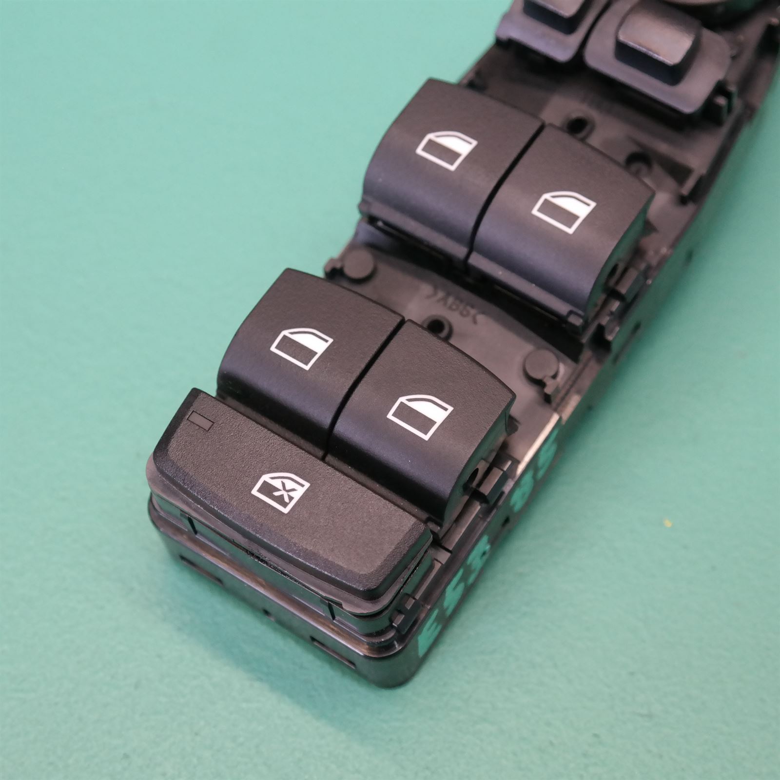 POWER WINDOW SWITCH F30 (107) *61-35* 5 POWER WINDOW SWITCH F30 (107) *61-35* - Image 5