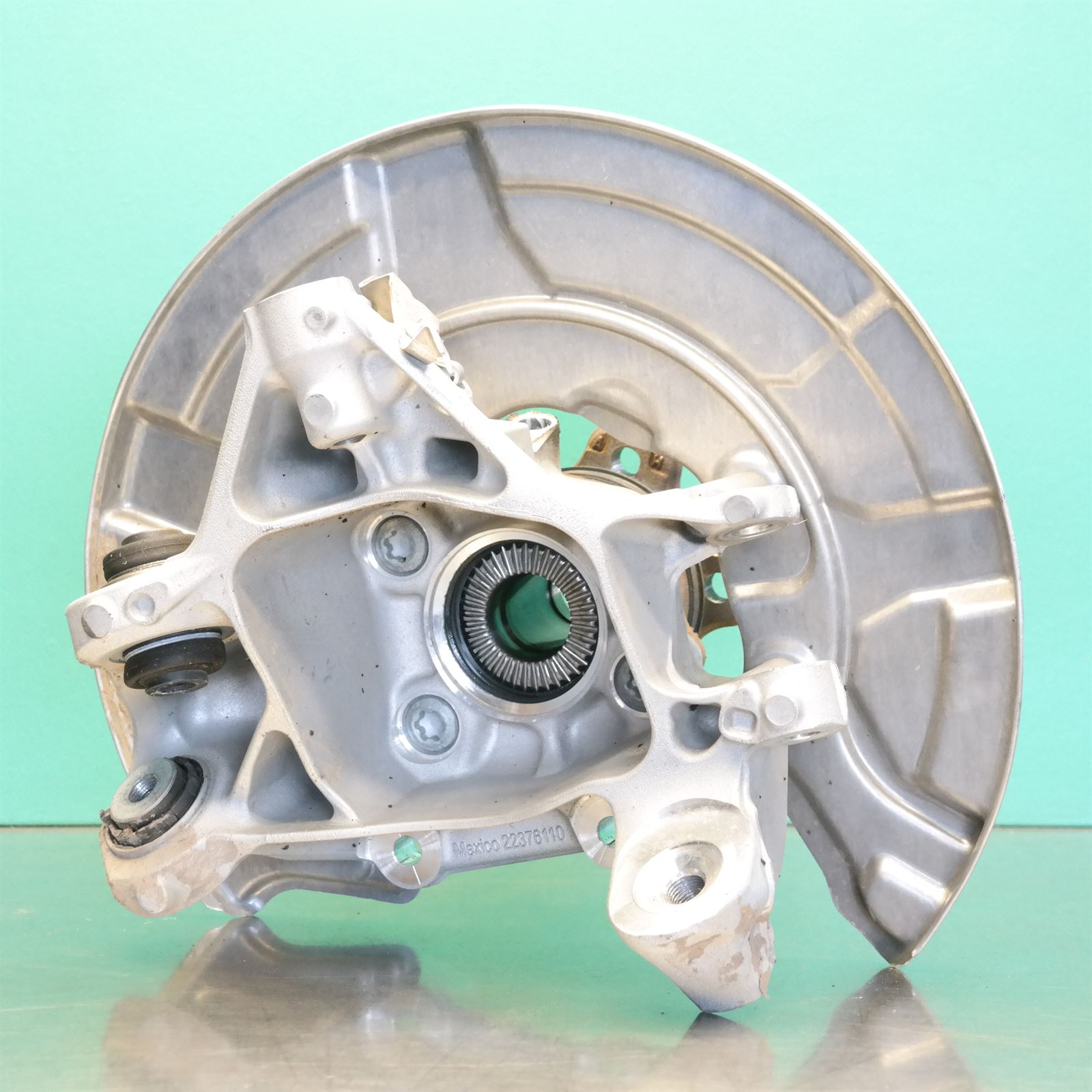 LEFT REAR HUB ASSEMBLY G05 (651) *33-30* 2 LEFT REAR HUB ASSEMBLY G05 (651) *33-30* - Image 2