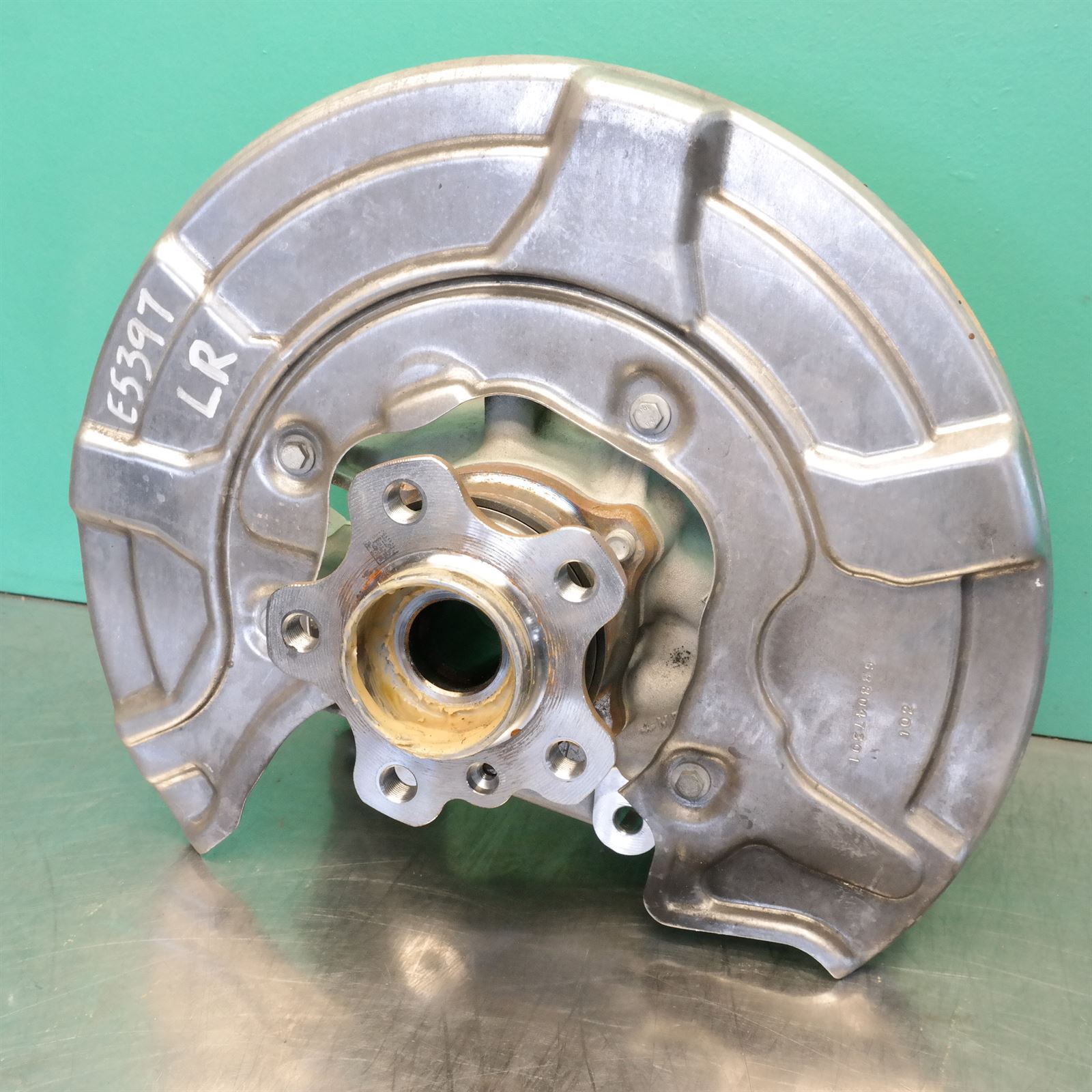 LEFT REAR HUB ASSEMBLY G05 (651) *33-30* 5 LEFT REAR HUB ASSEMBLY G05 (651) *33-30* - Image 5