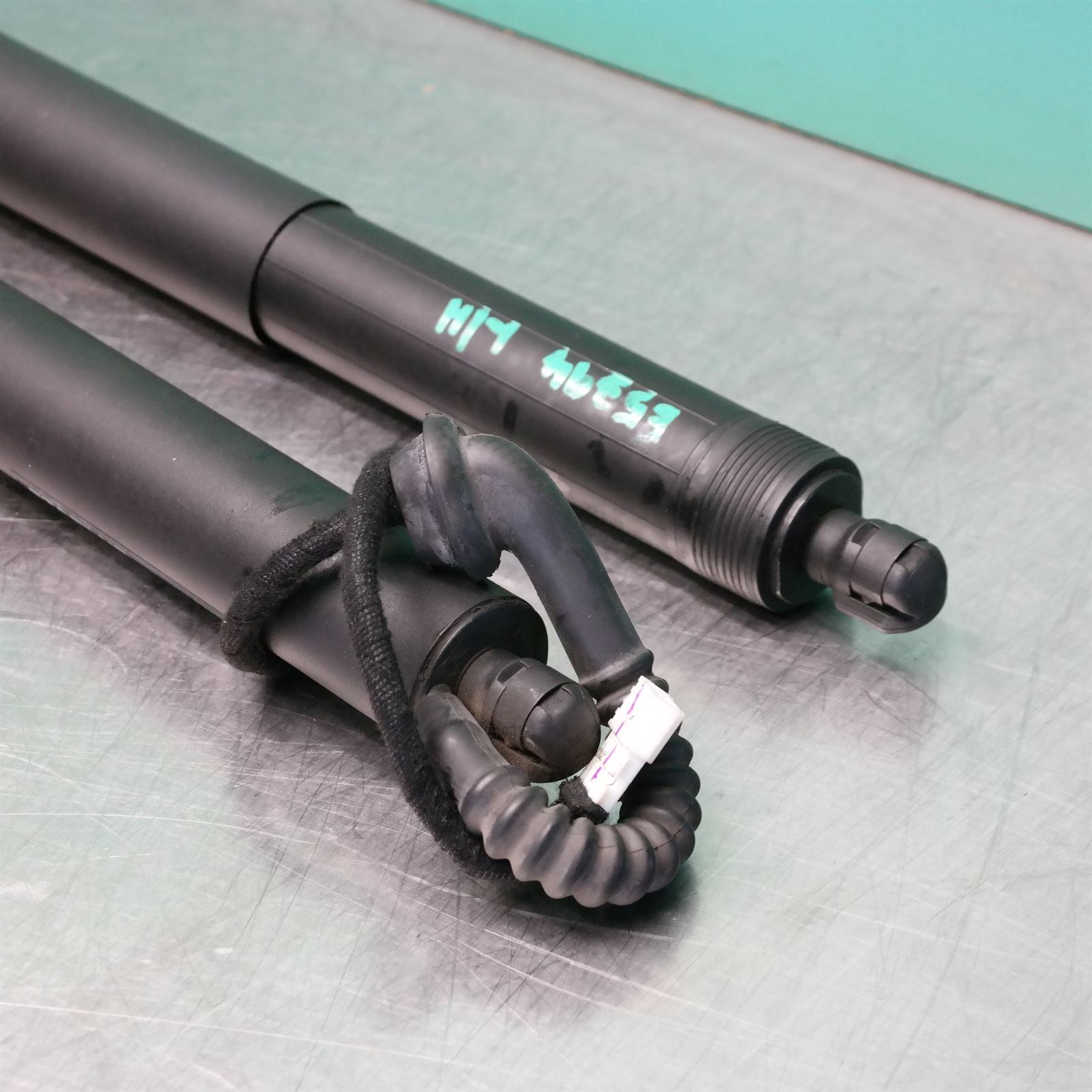 HATCH STRUT F15 (469) (470) *41-60* 3 HATCH STRUT F15 (469) (470) *41-60* - Image 3