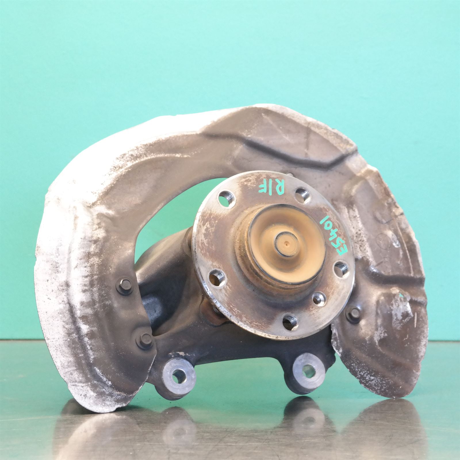 RIGHT FRONT HUB ASSEMBLY F (286) *31-10* F22 F23 2 RIGHT FRONT HUB ASSEMBLY F (286) *31-10* F22 F23 - Image 2