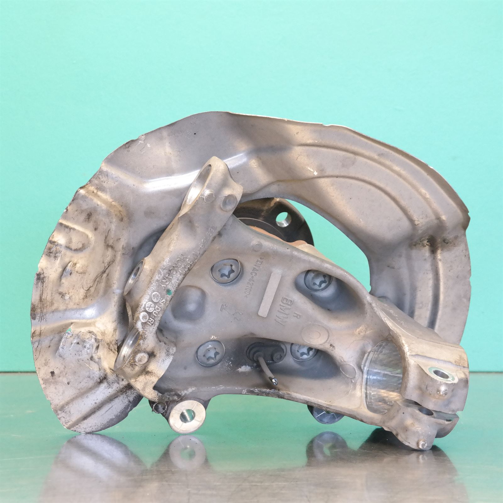 RIGHT FRONT HUB ASSEMBLY F (286) *31-10* F22 F23 3 RIGHT FRONT HUB ASSEMBLY F (286) *31-10* F22 F23 - Image 3