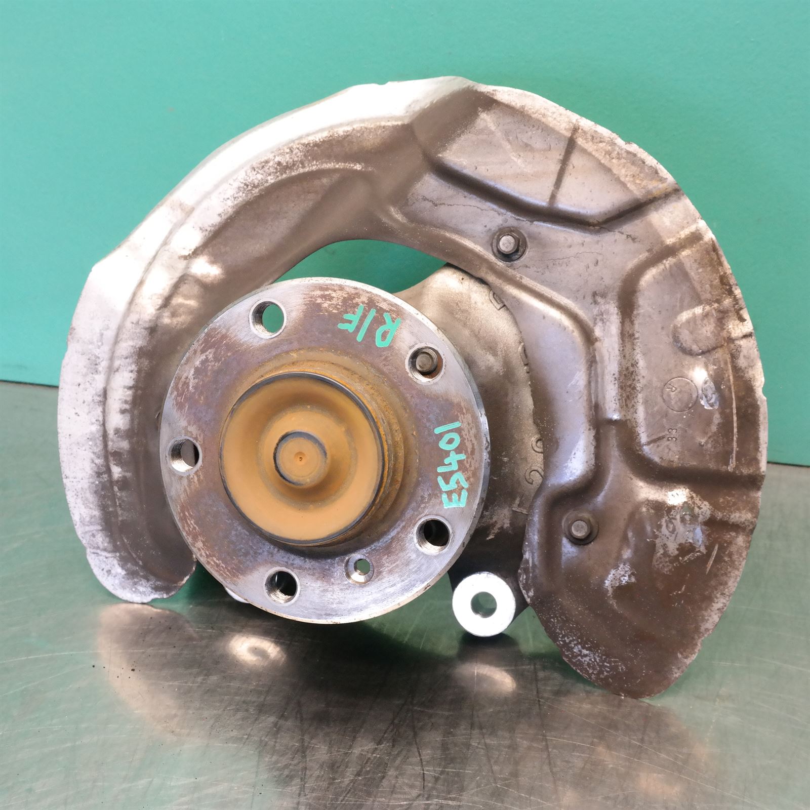 RIGHT FRONT HUB ASSEMBLY F (286) *31-10* F22 F23 4 RIGHT FRONT HUB ASSEMBLY F (286) *31-10* F22 F23 - Image 4