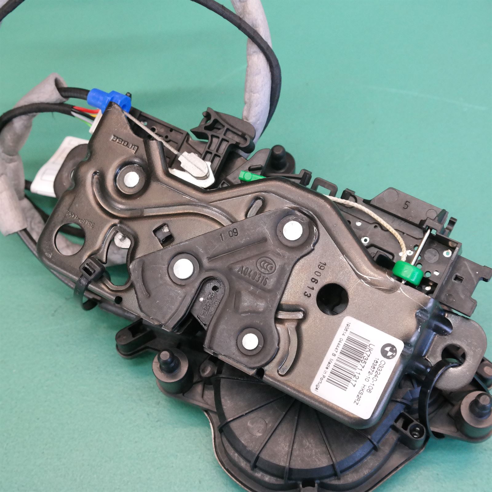 LOCK MECHANISM G02 # Tailgate lock # (076) (112) *41-60* 4 LOCK MECHANISM G02 # Tailgate lock # (076) (112) *41-60* - Image 4