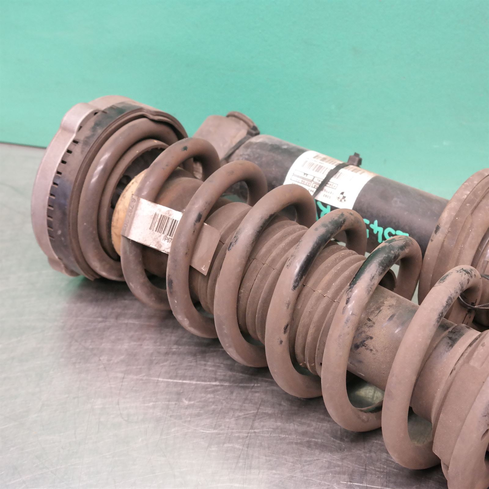 2011 BMW X3 Shock absorber 33526796317