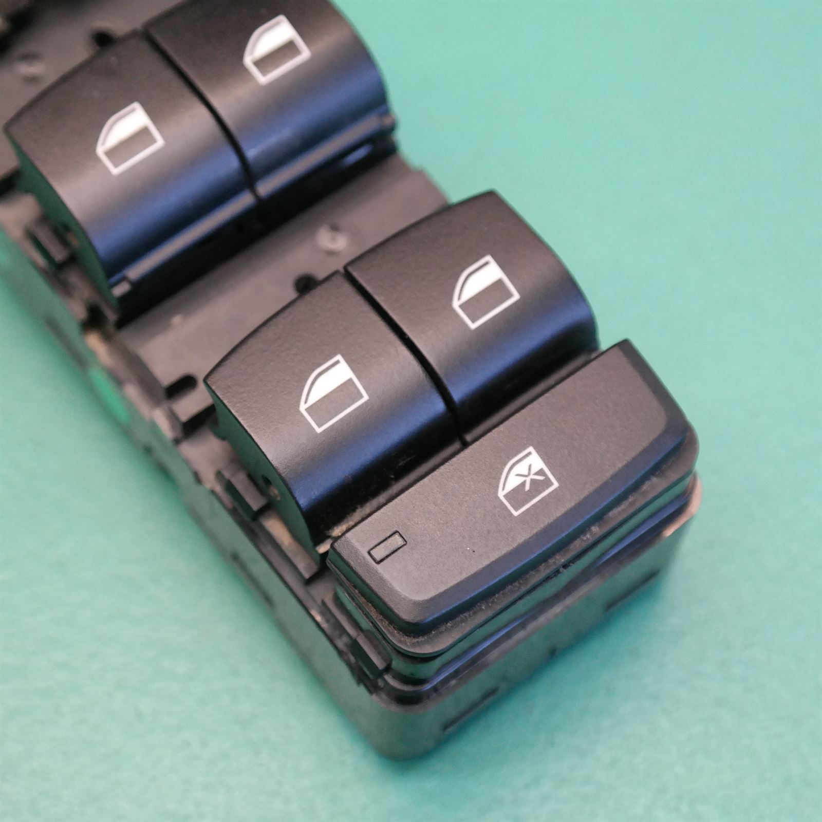 POWER WINDOW SWITCH F10 (953) *61-35* 3 POWER WINDOW SWITCH F10 (953) *61-35* - Image 3