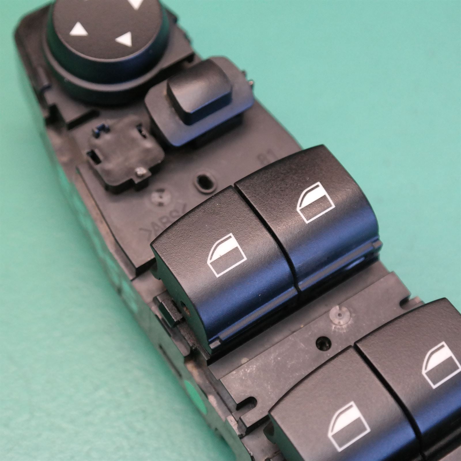 POWER WINDOW SWITCH F10 (953) *61-35* 4 POWER WINDOW SWITCH F10 (953) *61-35* - Image 4