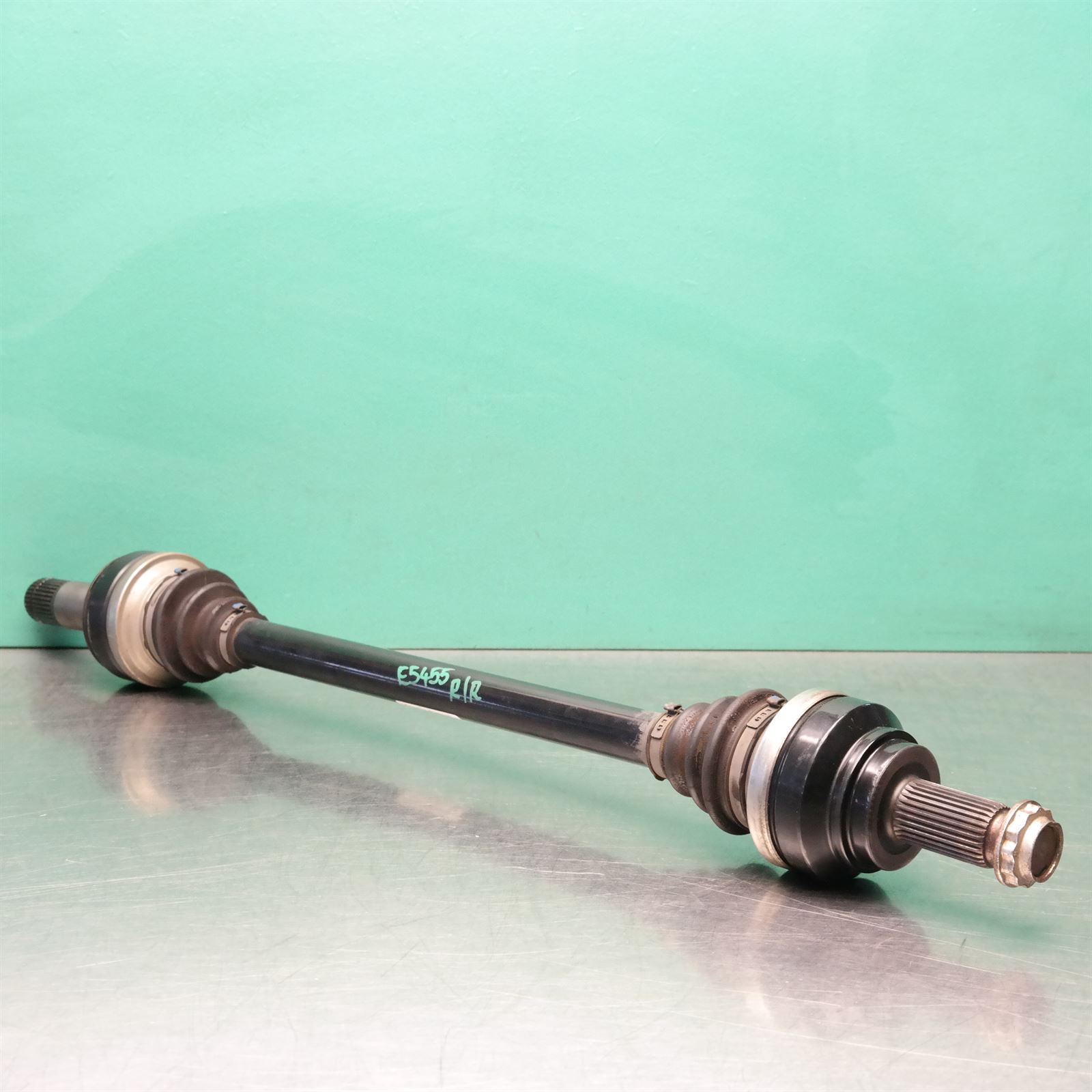 RIGHT DRIVESHAFT F10 (018) *33-25* RIGHT DRIVESHAFT F10 (018) *33-25*