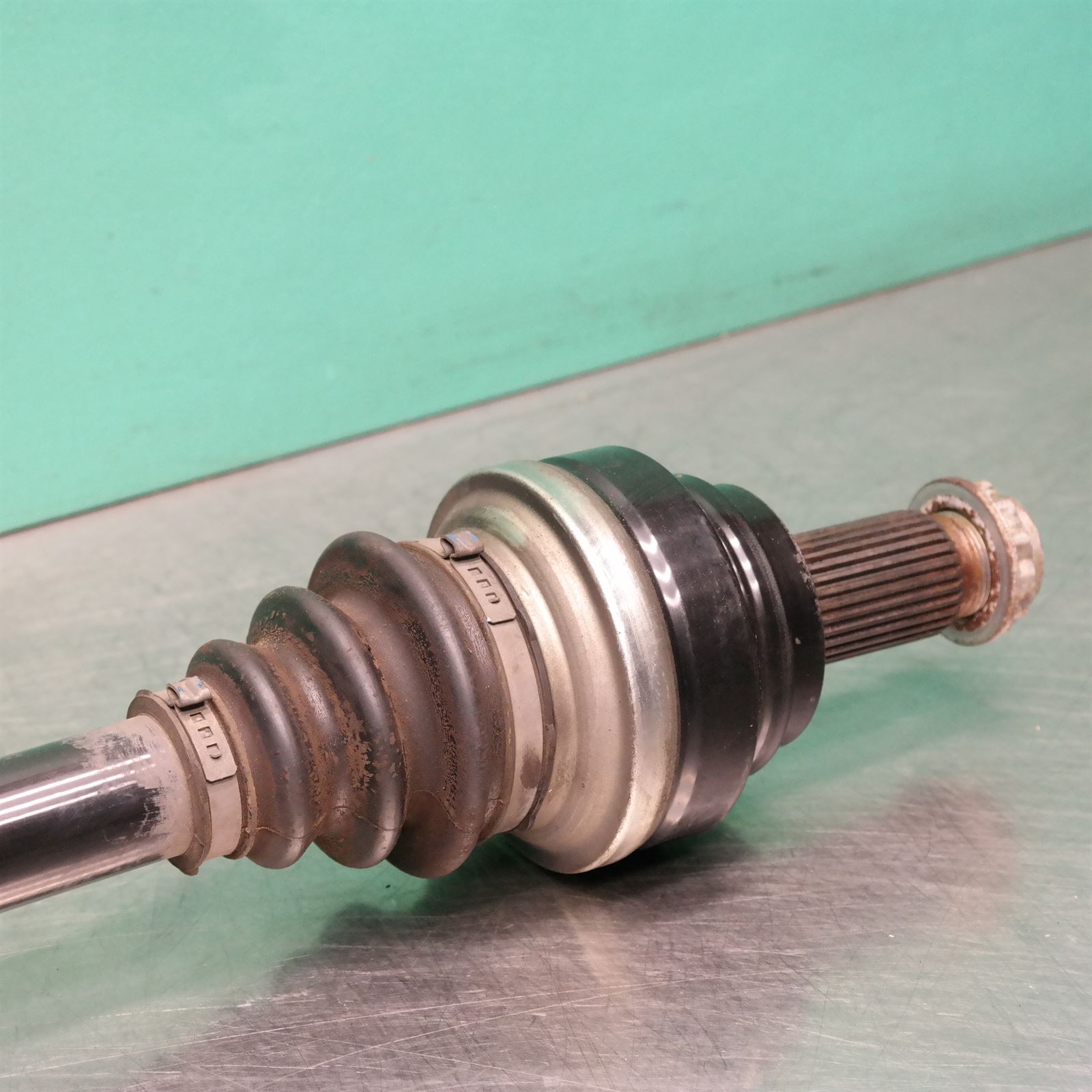 RIGHT DRIVESHAFT F10 (018) *33-25* 4 RIGHT DRIVESHAFT F10 (018) *33-25* - Image 4