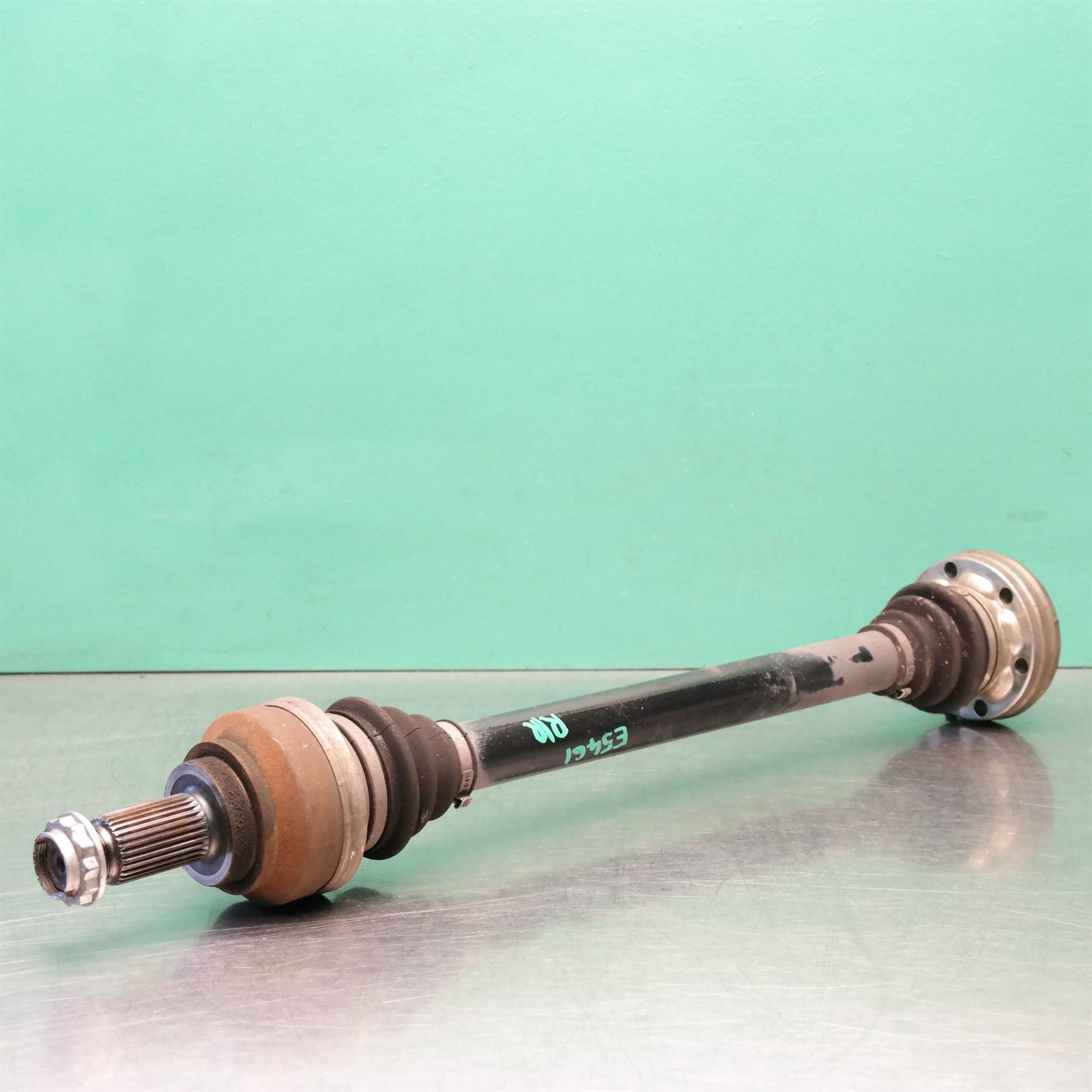 RIGHT DRIVESHAFT E90 (738) *33-25* P6 RIGHT DRIVESHAFT E90 (738) *33-25* P6