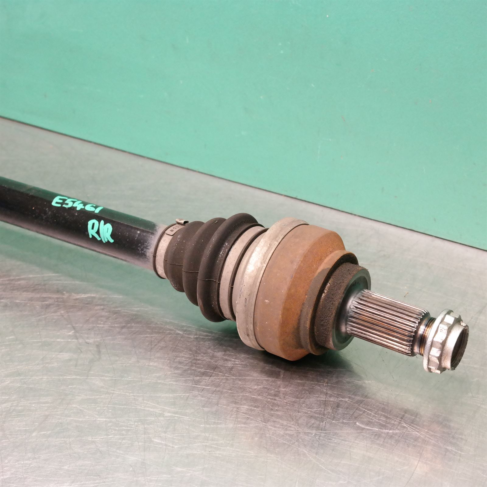 RIGHT DRIVESHAFT E90 (738) *33-25* P6 3 RIGHT DRIVESHAFT E90 (738) *33-25* P6 - Image 3