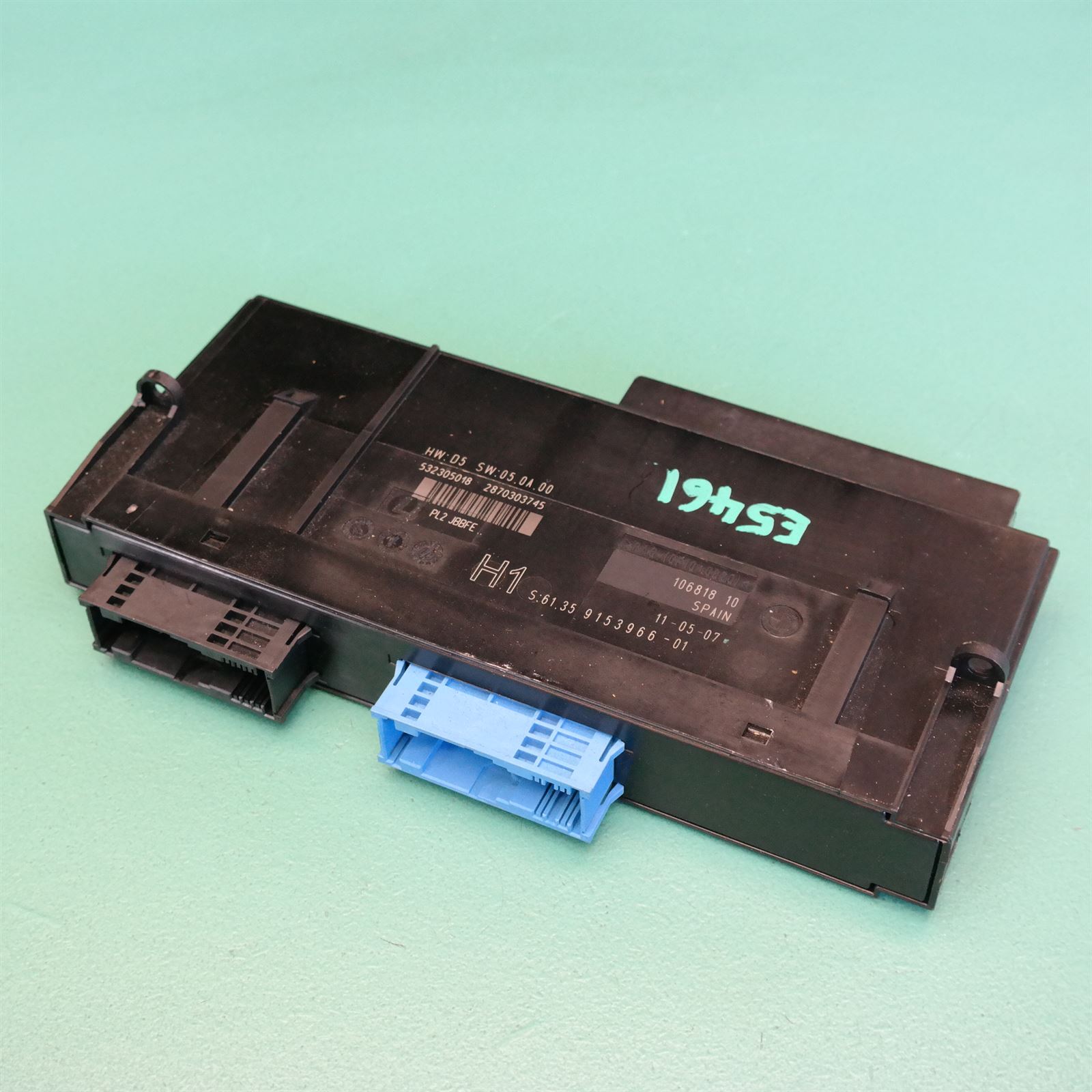 61358391896 BMW純正 Zentrale Fahrgestellelektronik SP店 Frontscheinwerfer BMW 1 F21 7358391-01 7358392-11 Ein Stück