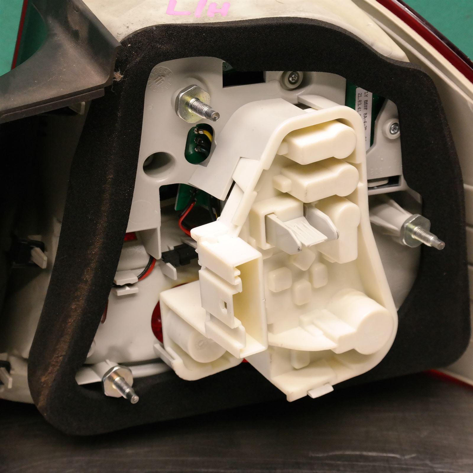 LEFT TAILLIGHT E90, SEDAN, LED TYPE, 11/08-01/12 4 LEFT TAILLIGHT E90, SEDAN, LED TYPE, 11/08-01/12 - Image 4