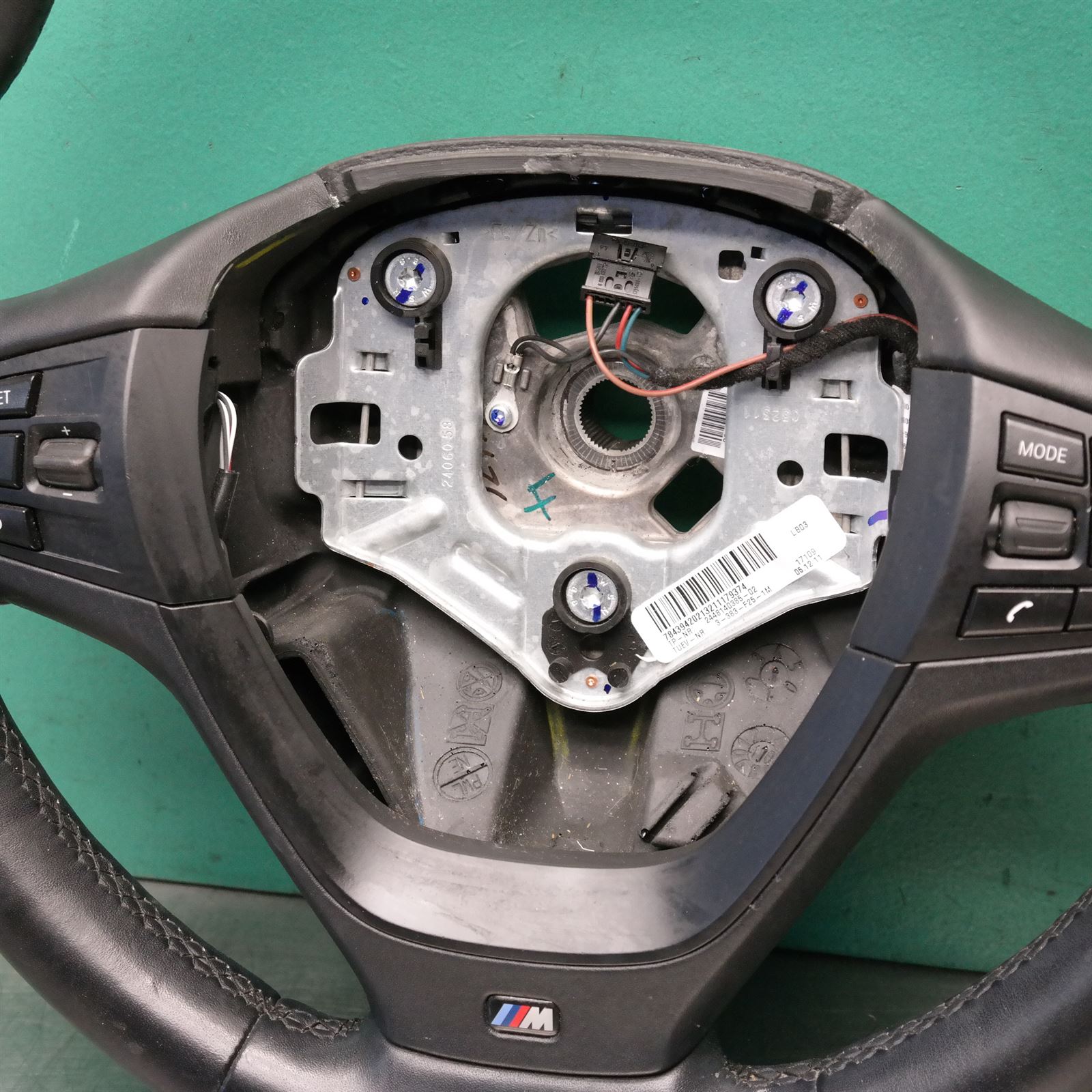 STEERING WHEEL F25 (805) *32-35* M-Sport Paddles 4 STEERING WHEEL F25 (805) *32-35* M-Sport Paddles - Image 4
