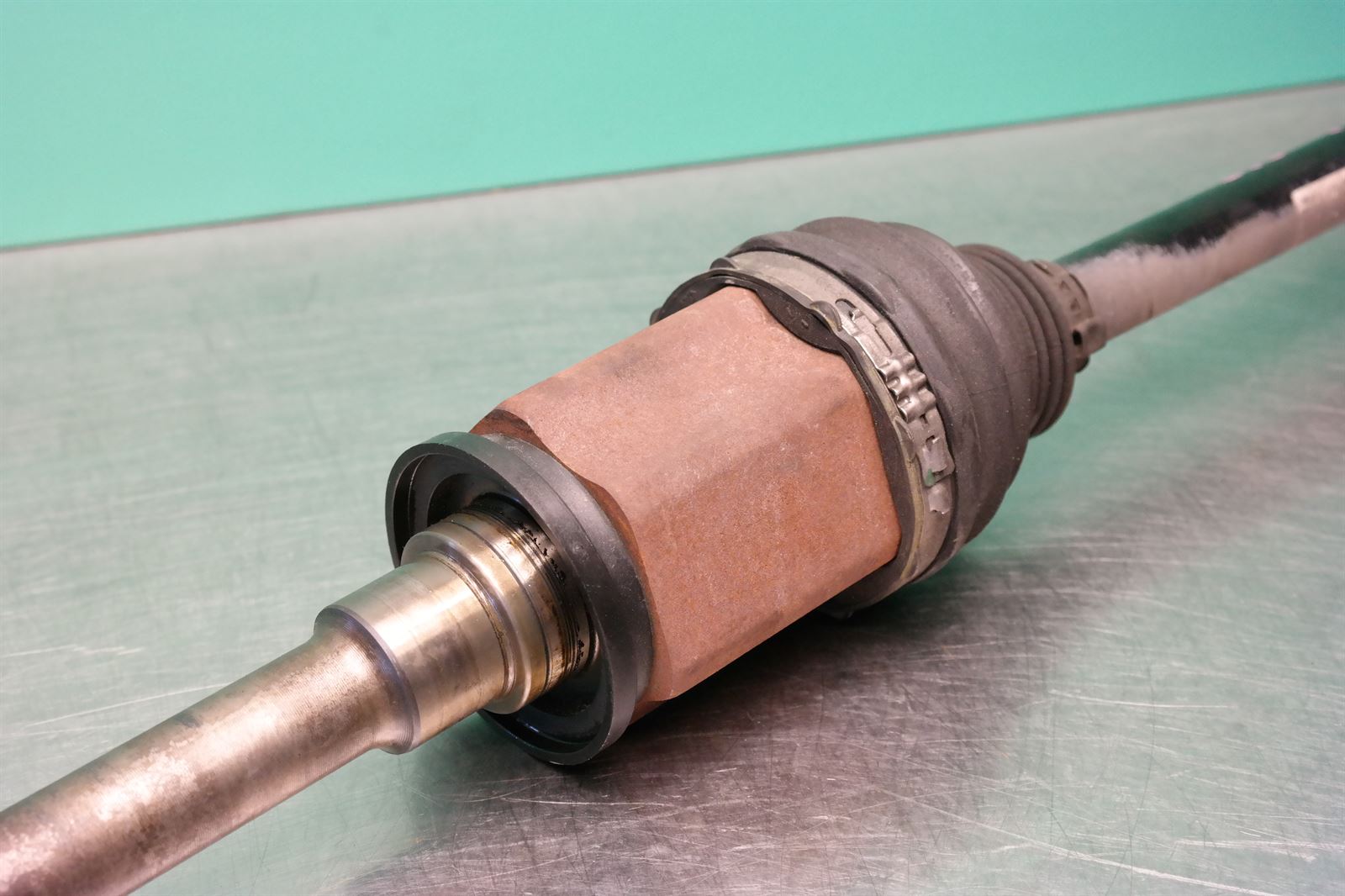 RIGHT DRIVESHAFT F25 # Front # (658) *31-20* 4 RIGHT DRIVESHAFT F25 # Front # (658) *31-20* - Image 4