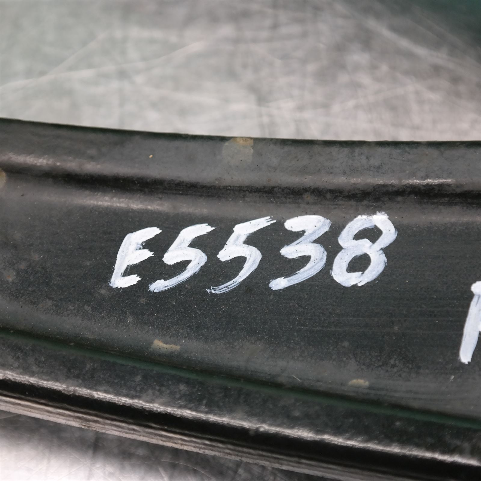 RIGHT FRONT LOWER CONTROL ARM F15 (692) (822) *31-05* 5 RIGHT FRONT LOWER CONTROL ARM F15 (692) (822) *31-05* - Image 5