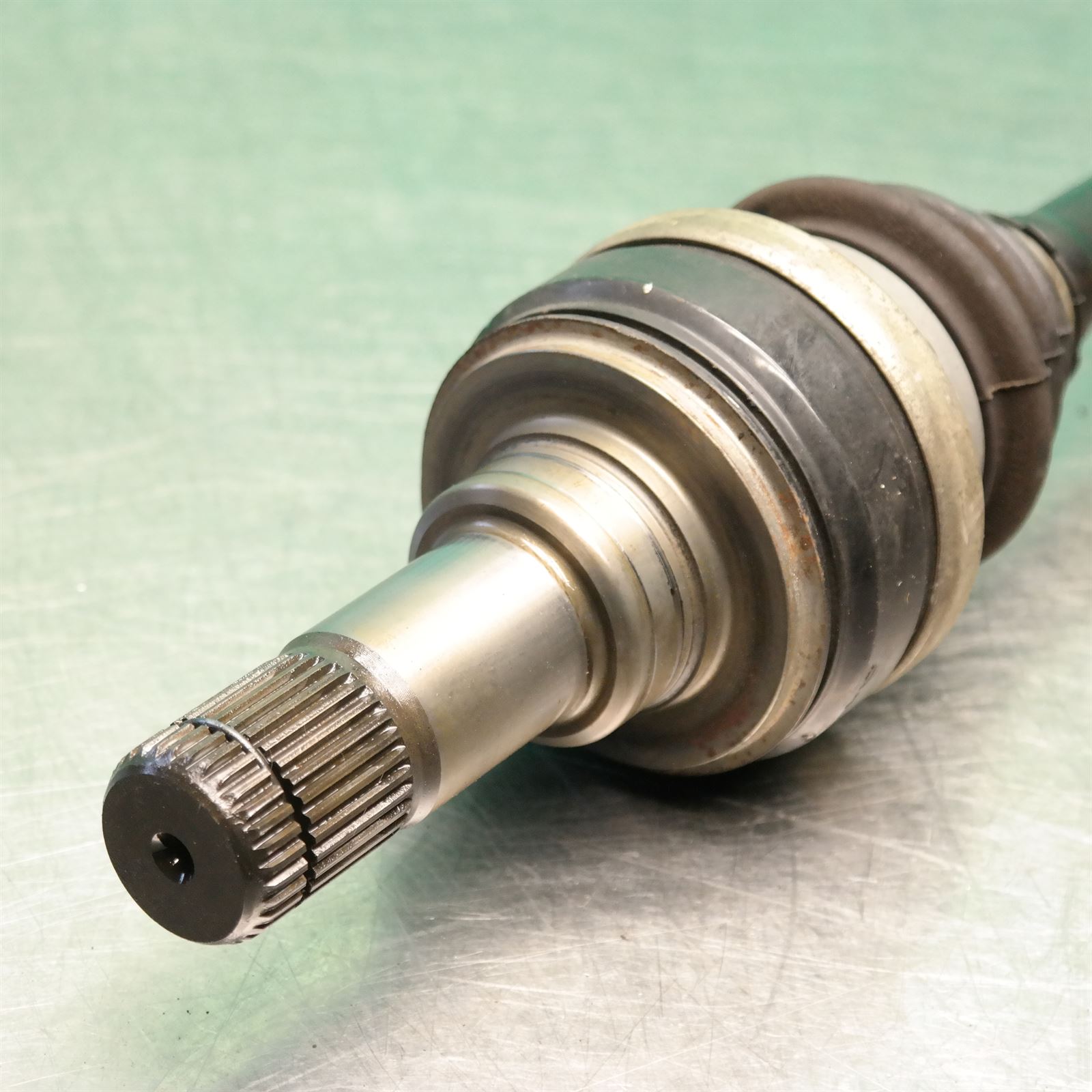 LEFT DRIVESHAFT F15 # Rear # (841) *33-25* D4 (rhr lhr same) 3 LEFT DRIVESHAFT F15 # Rear # (841) *33-25* D4 (rhr lhr same) - Image 3