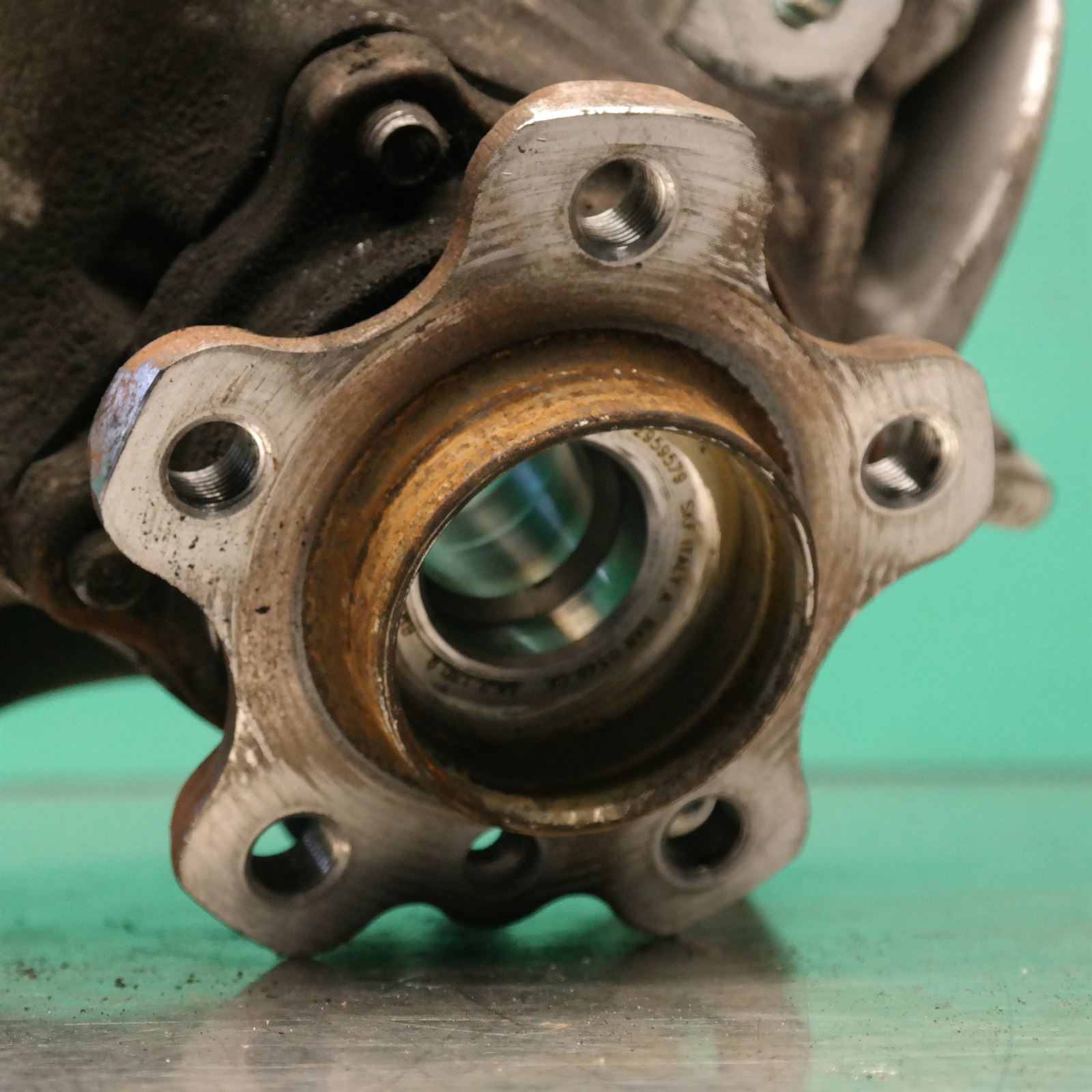 myu① 2019 BMW 5 SERIES Hub/knuckle 33306866335