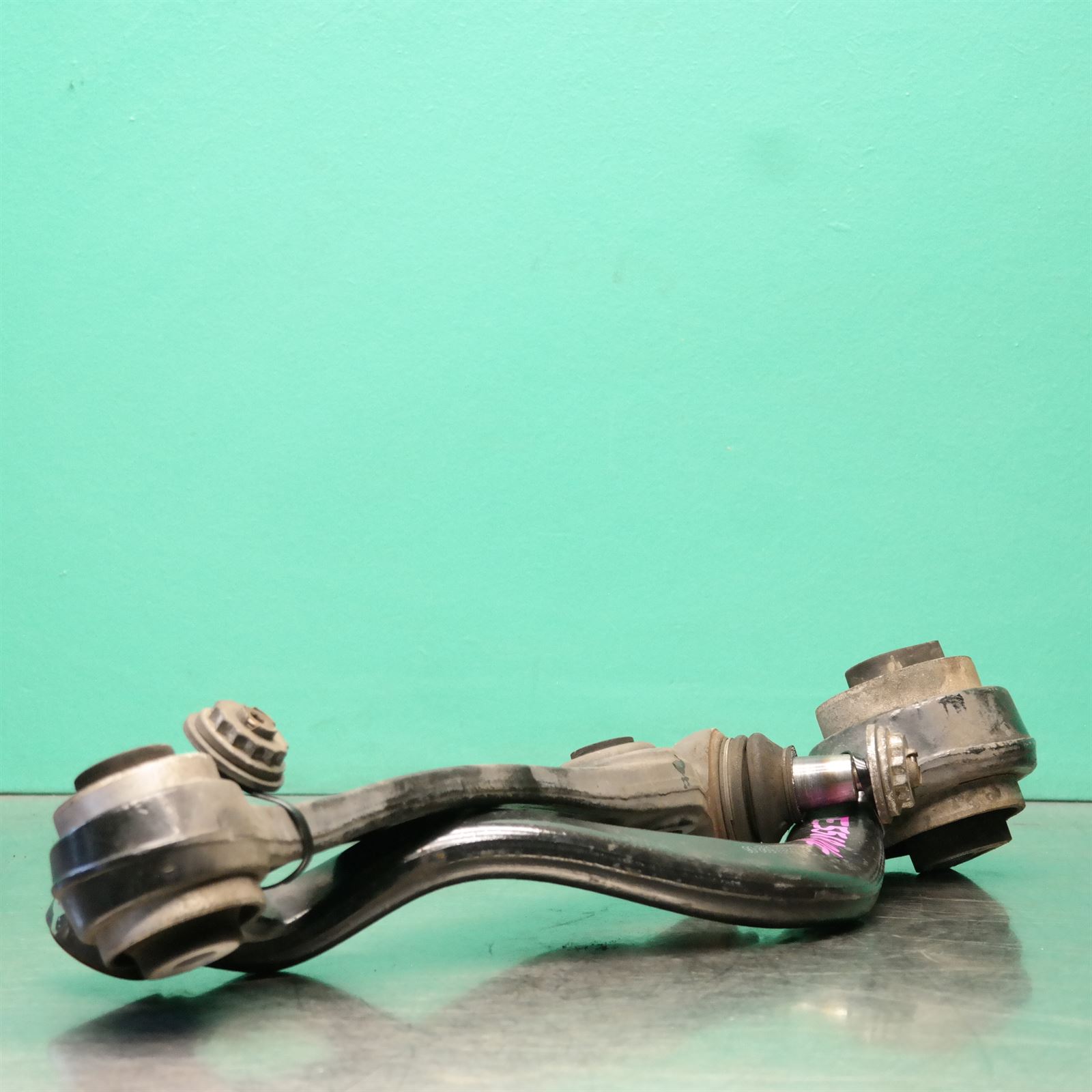 RIGHT FRONT LOWER CONTROL ARM F15 (692) (822) *31-05* RIGHT FRONT LOWER CONTROL ARM F15 (692) (822) *31-05*