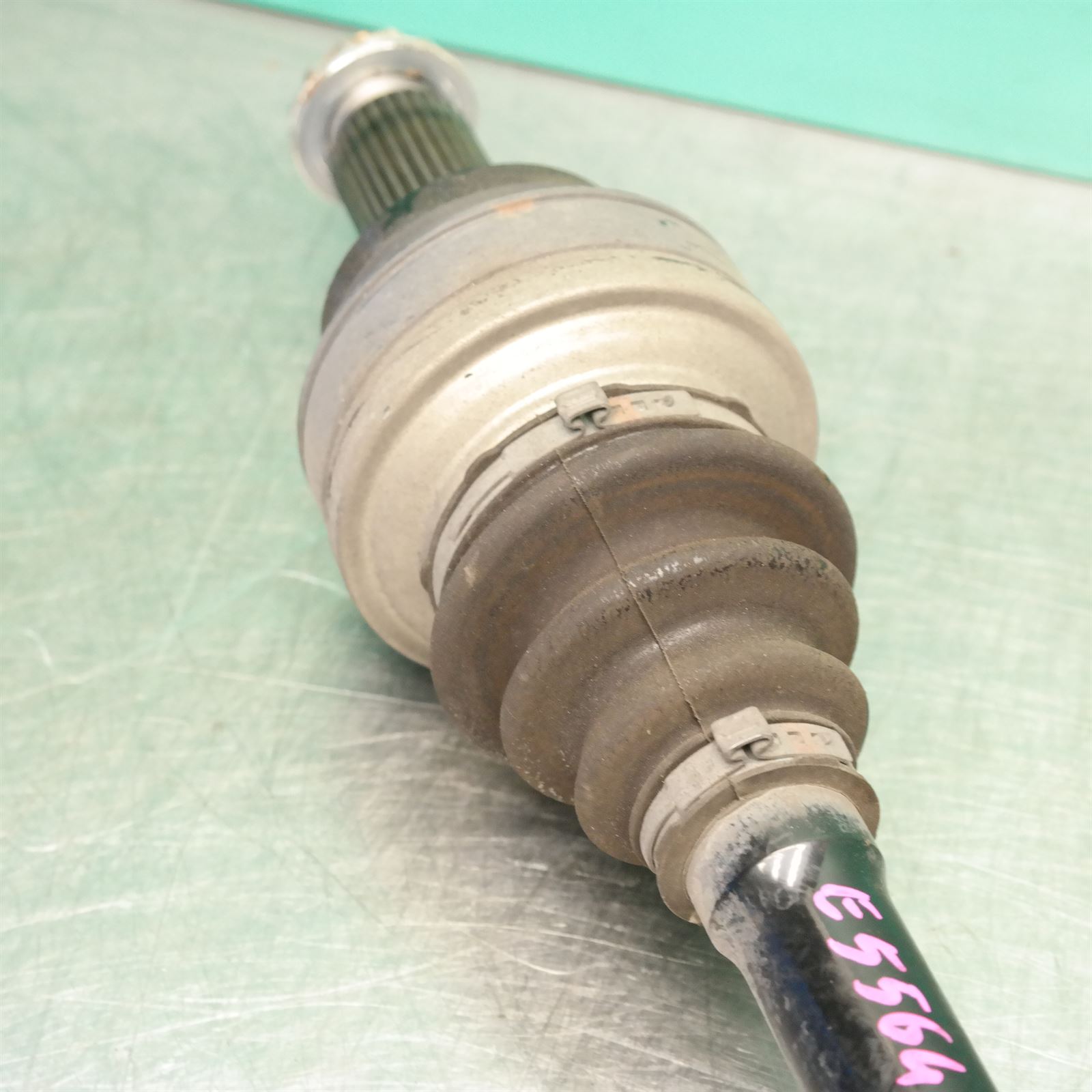 LEFT DRIVESHAFT F15 # Rear # (841) *33-25* D4 (rhr lhr same) 6 LEFT DRIVESHAFT F15 # Rear # (841) *33-25* D4 (rhr lhr same) - Image 6