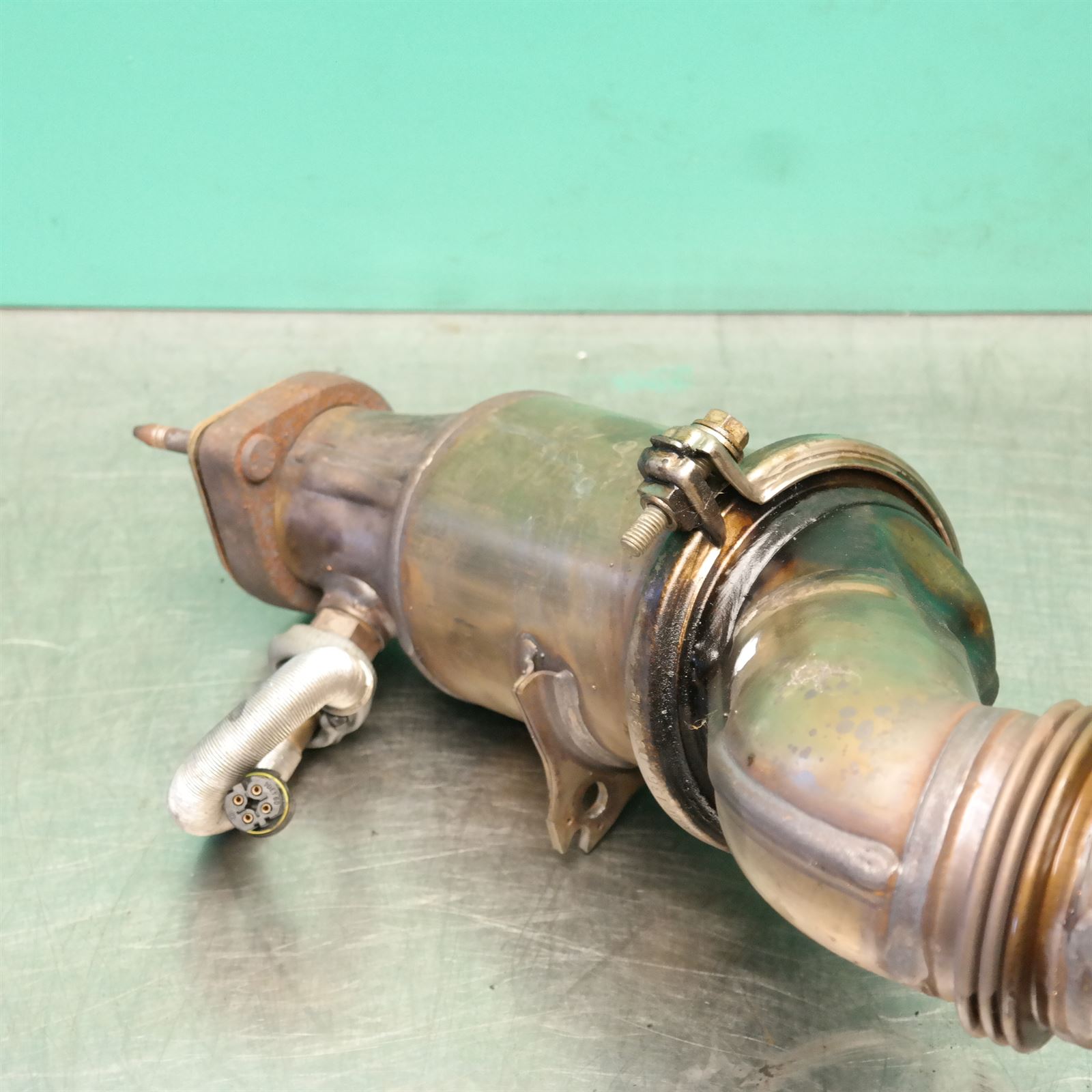 CATALYTIC CONVERTER F01 (019) *18-10* Rear 4 CATALYTIC CONVERTER F01 (019) *18-10* Rear - Image 4