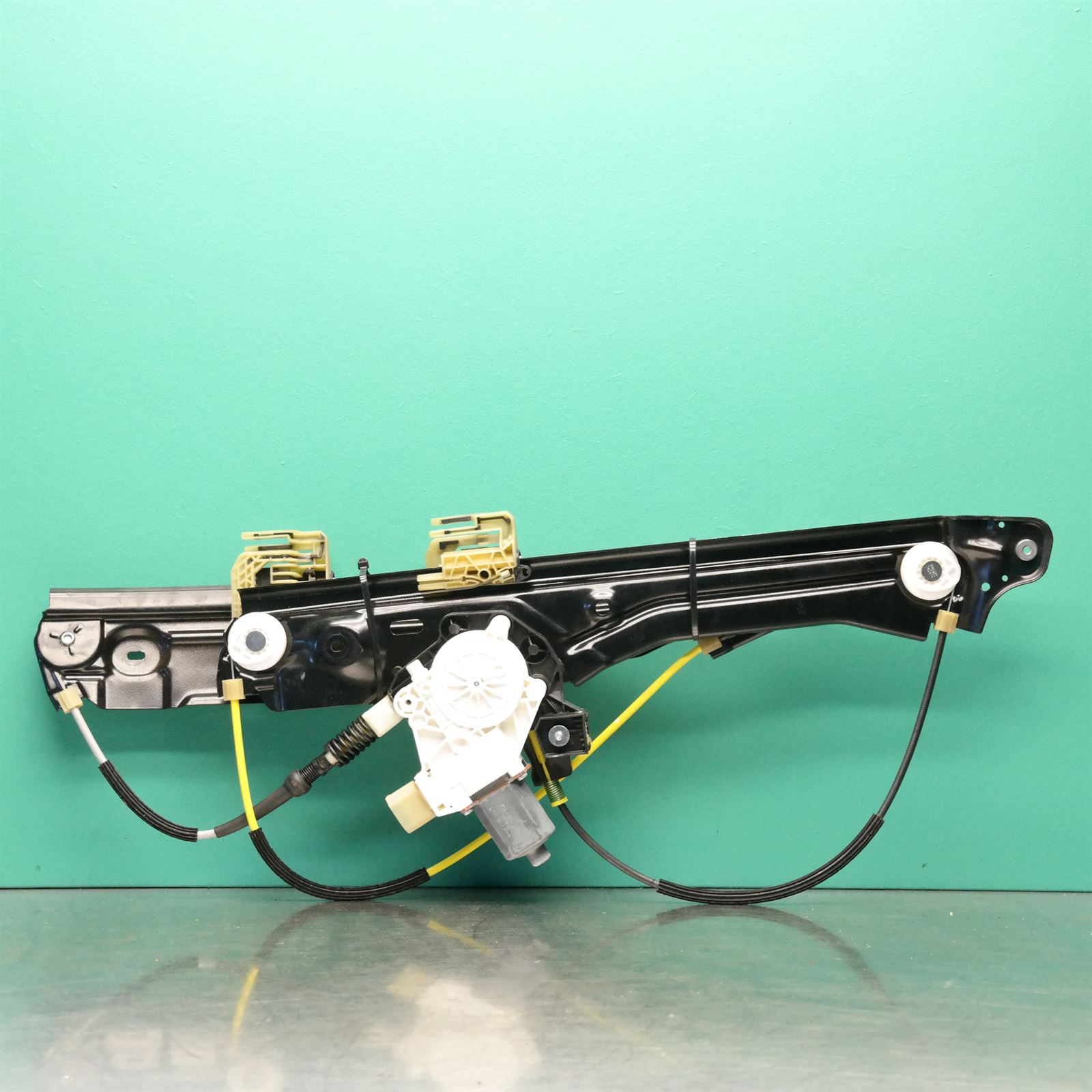 Genuine 2011 BMW 7 SERIES Window regulator F01 0 BM Spares