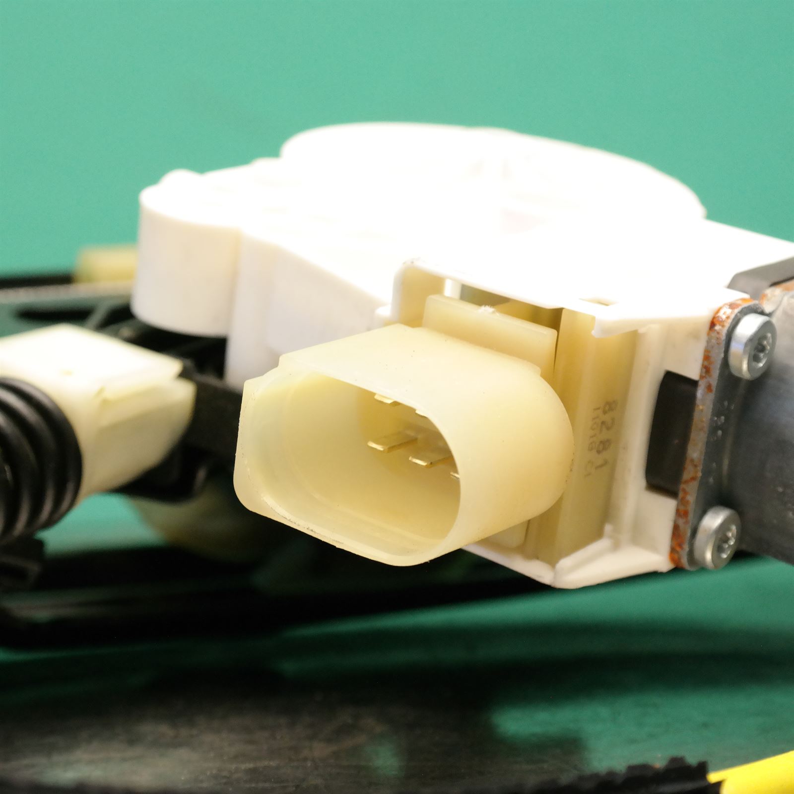 Genuine 2011 BMW 7 SERIES Window regulator F01 0 BM Spares