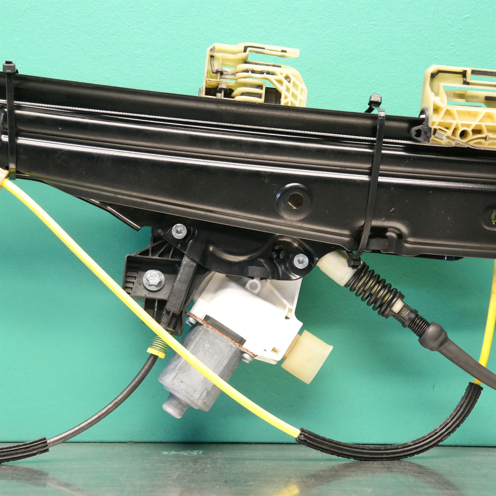 Genuine 2011 BMW 7 SERIES Window regulator F01 0 BM Spares