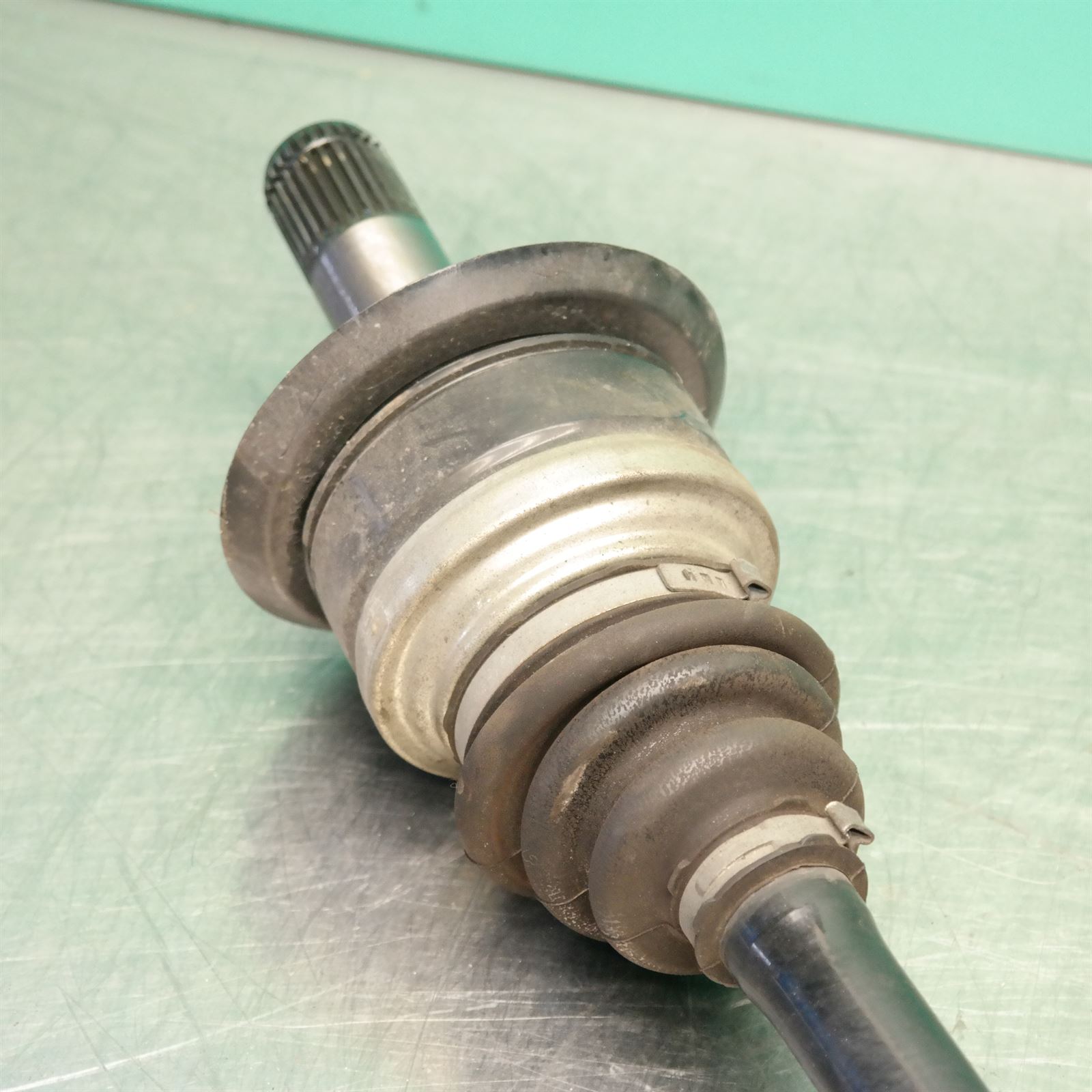 LEFT DRIVESHAFT F20 (347) *33-25* 4 LEFT DRIVESHAFT F20 (347) *33-25* - Image 4