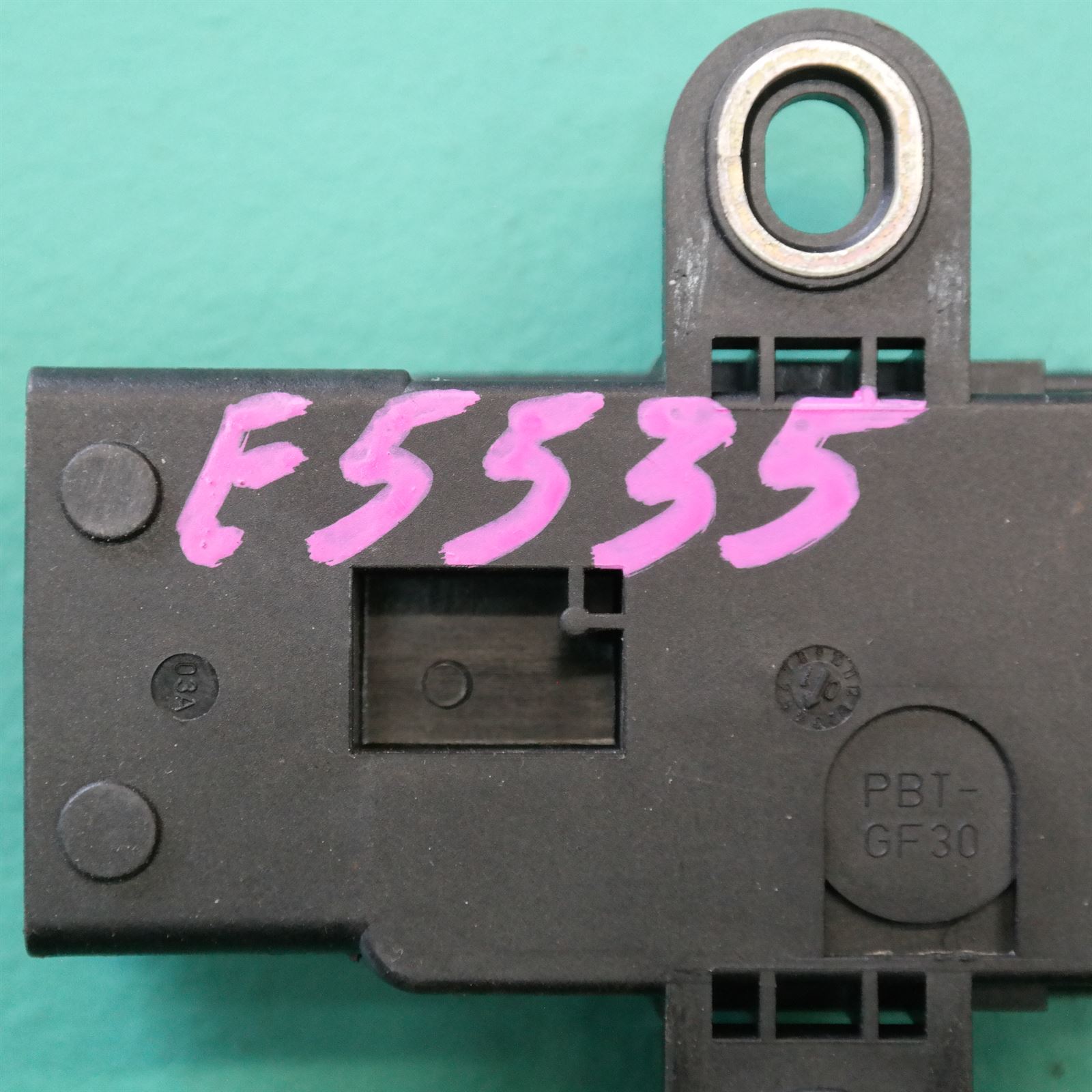 ECU E53 # YAW Speed Sensor # P/N 6.753.694 (BOSCH 0265.005.248) *34-20* 5 ECU E53 # YAW Speed Sensor # P/N 6.753.694 (BOSCH 0265.005.248) *34-20* - Image 5