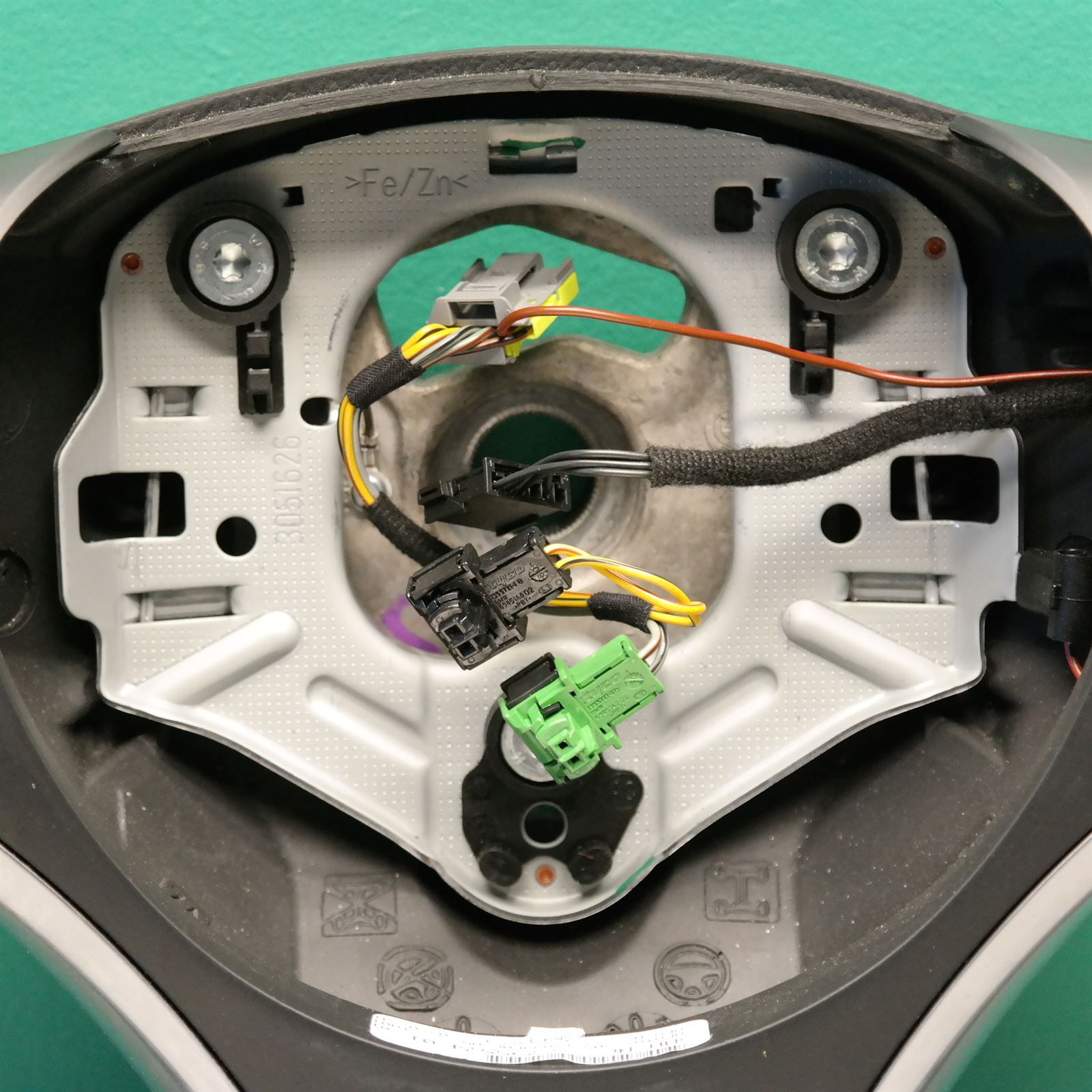 STEERING WHEEL E90 (570) *32-35* 4 STEERING WHEEL E90 (570) *32-35* - Image 4