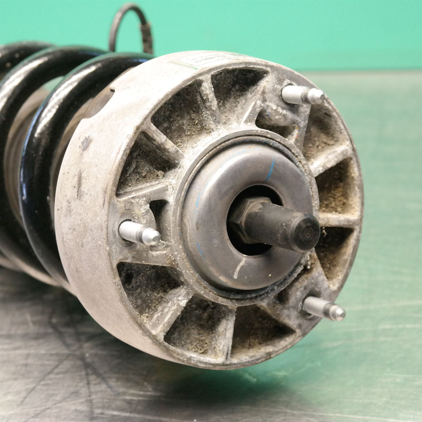 LEFT FRONT STRUT F15 (083) *3110* BM Spares Online