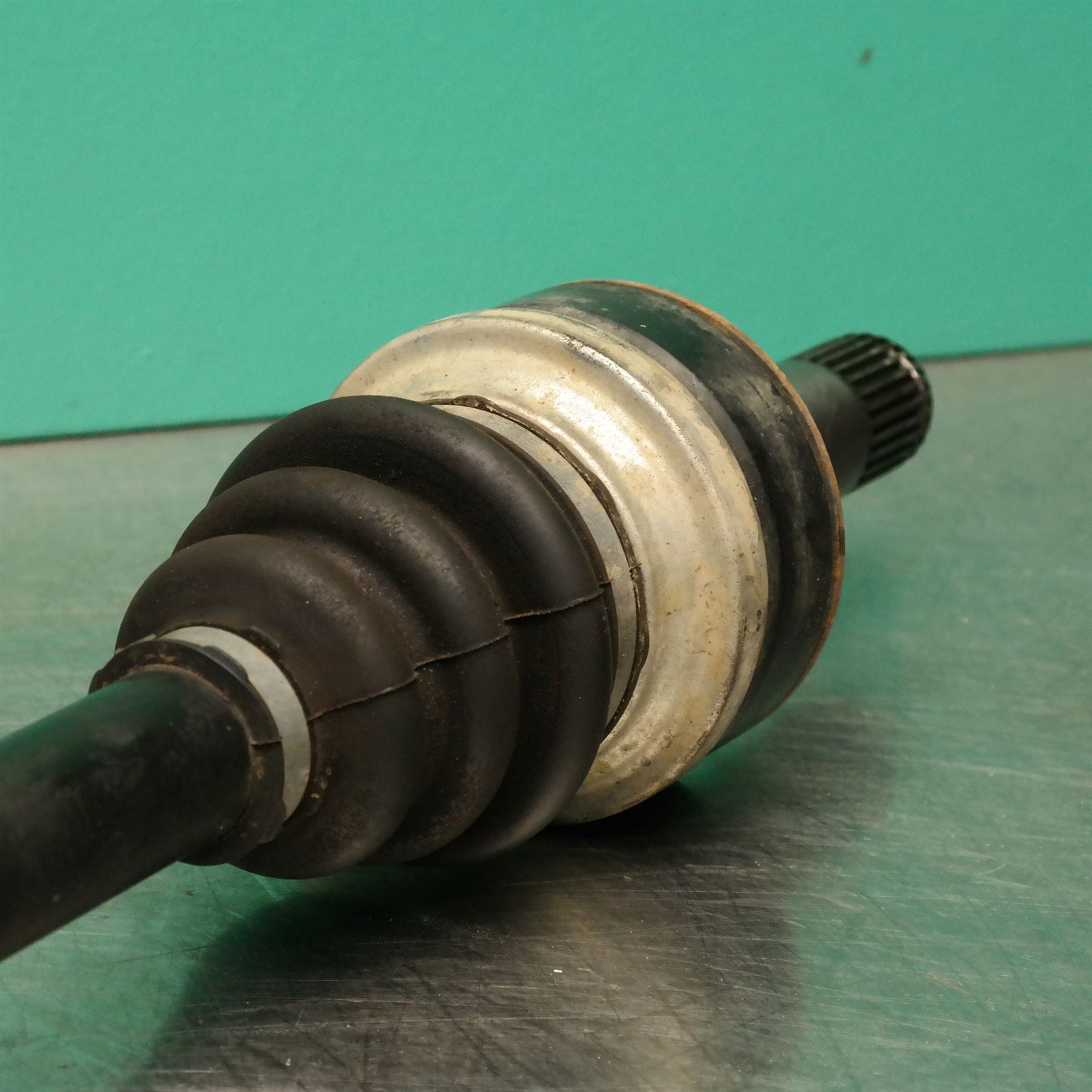 LEFT DRIVESHAFT F25 # Rear # (037) *33-25* 4 LEFT DRIVESHAFT F25 # Rear # (037) *33-25* - Image 4