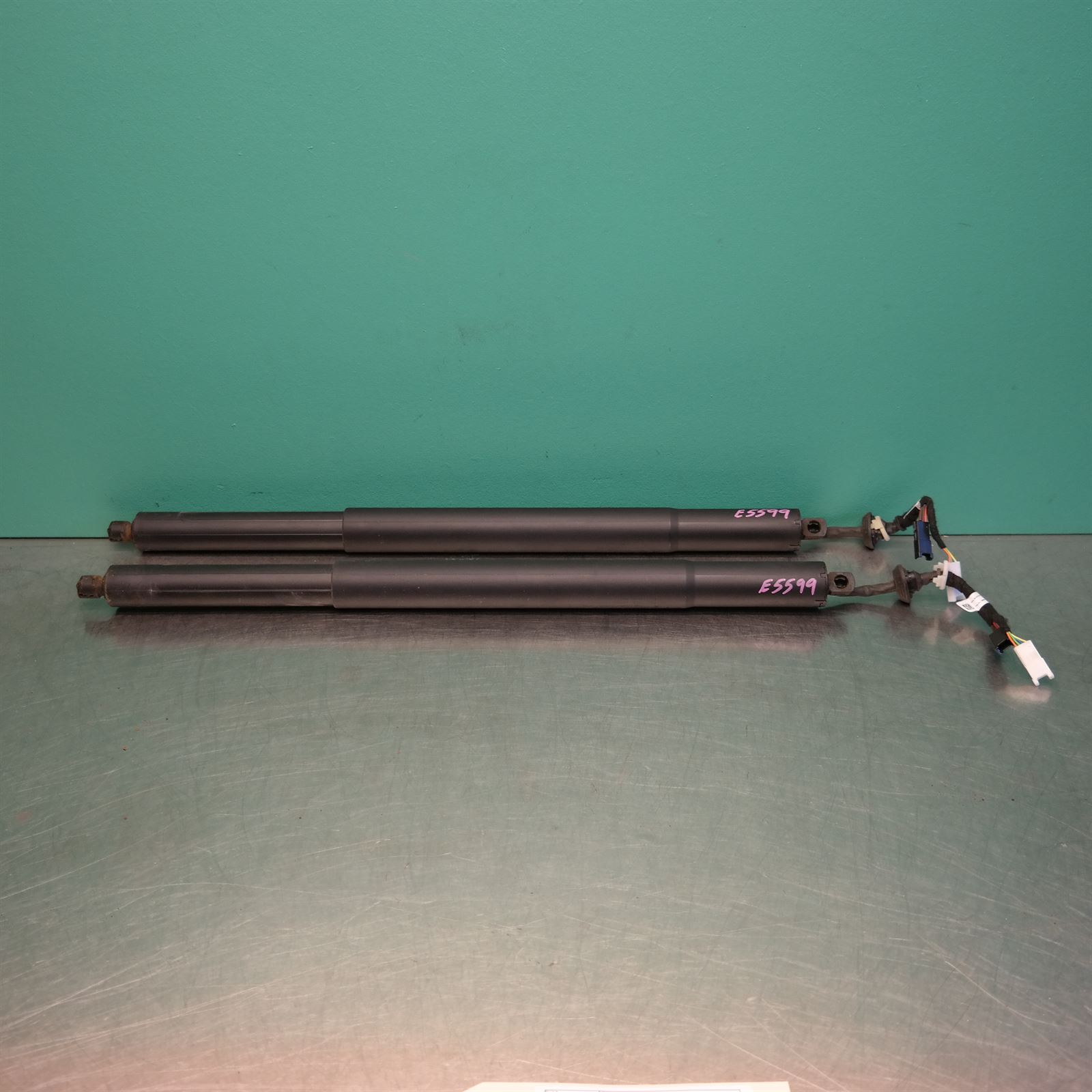 HATCH STRUT G05 # Upper Tailgate # PAIR (799) *41-60* HATCH STRUT G05 # Upper Tailgate # PAIR (799) *41-60*