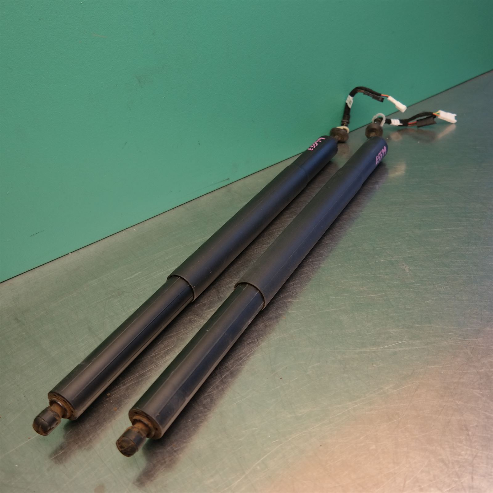 HATCH STRUT G05 # Upper Tailgate # PAIR (799) *41-60* 3 HATCH STRUT G05 # Upper Tailgate # PAIR (799) *41-60* - Image 3