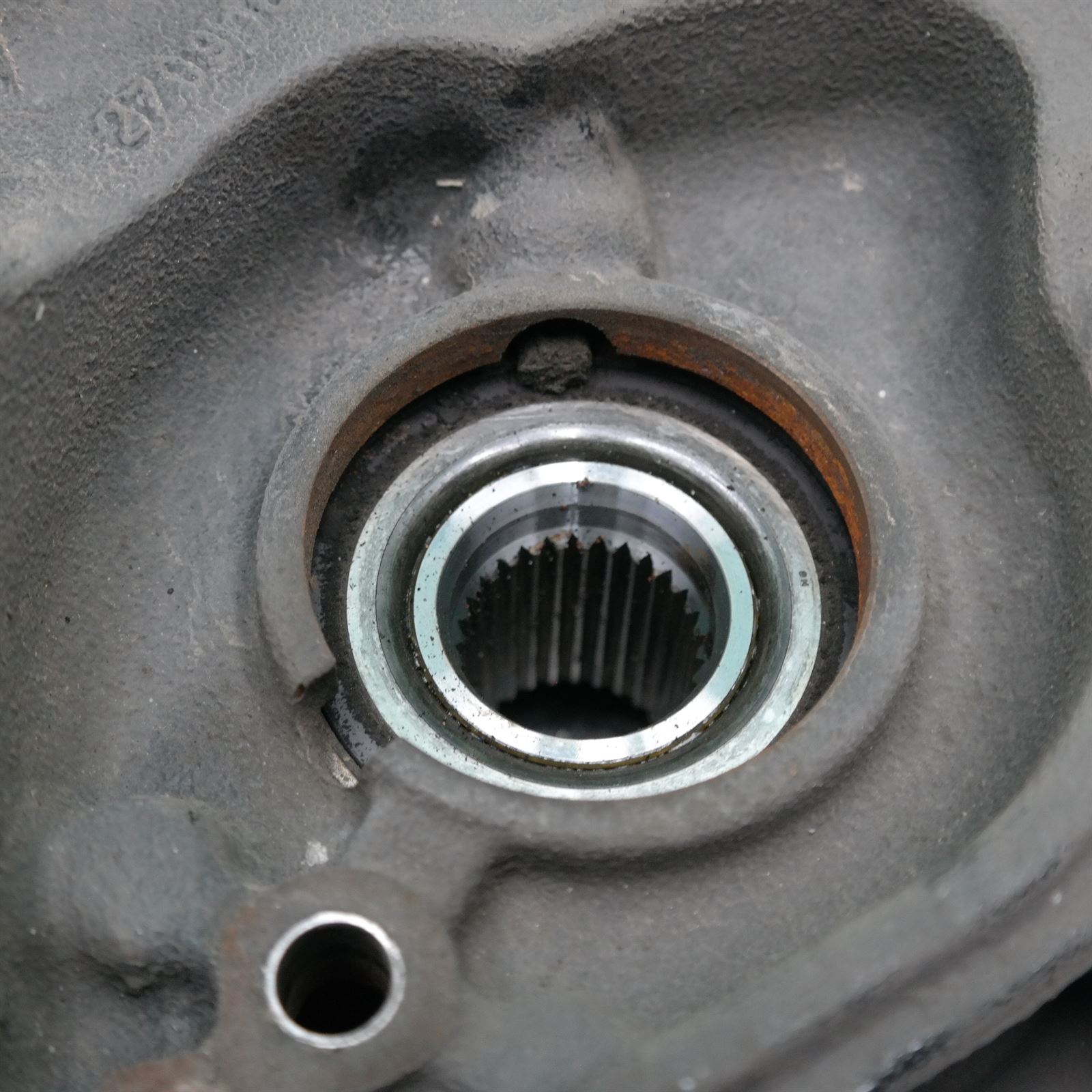 LEFT REAR HUB ASSEMBLY F (515) *33-30* F20 5 LEFT REAR HUB ASSEMBLY F (515) *33-30* F20 - Image 5