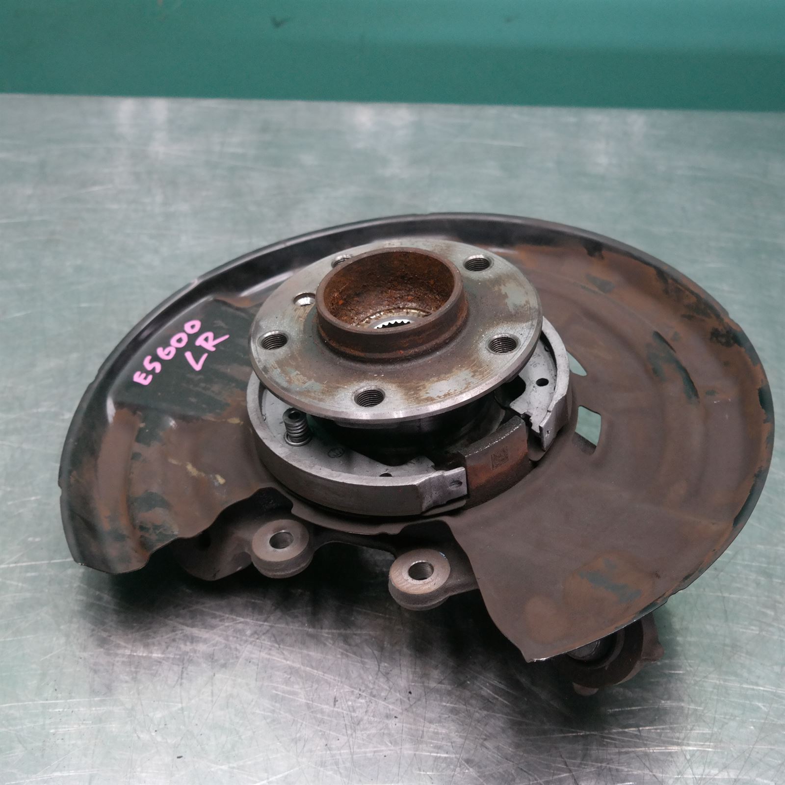 LEFT REAR HUB ASSEMBLY F (515) *33-30* F20 6 LEFT REAR HUB ASSEMBLY F (515) *33-30* F20 - Image 6