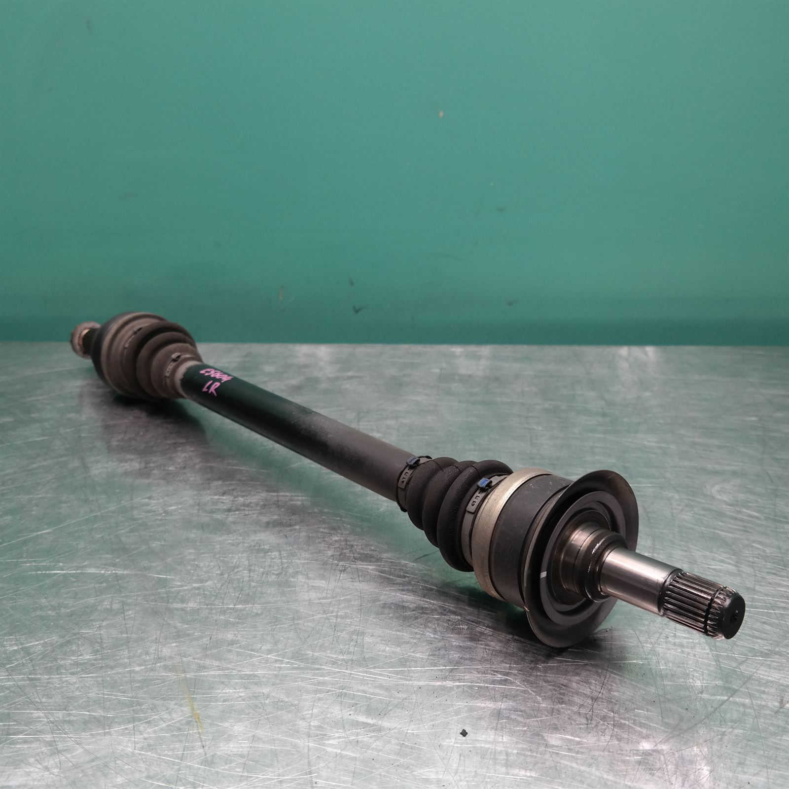LEFT DRIVESHAFT F10 (029) *33-25* 2 LEFT DRIVESHAFT F10 (029) *33-25* - Image 2