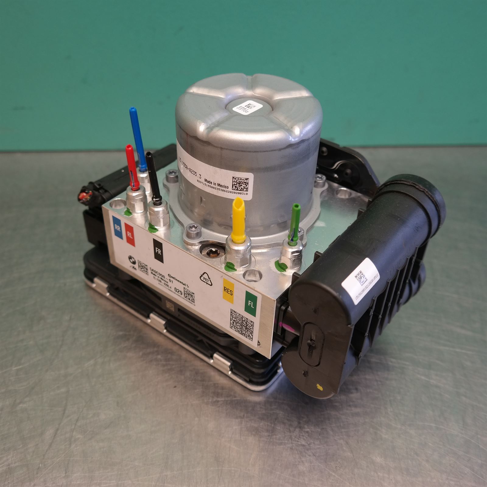 2020 BMW X7 Air ride compressor 37205A08BC9